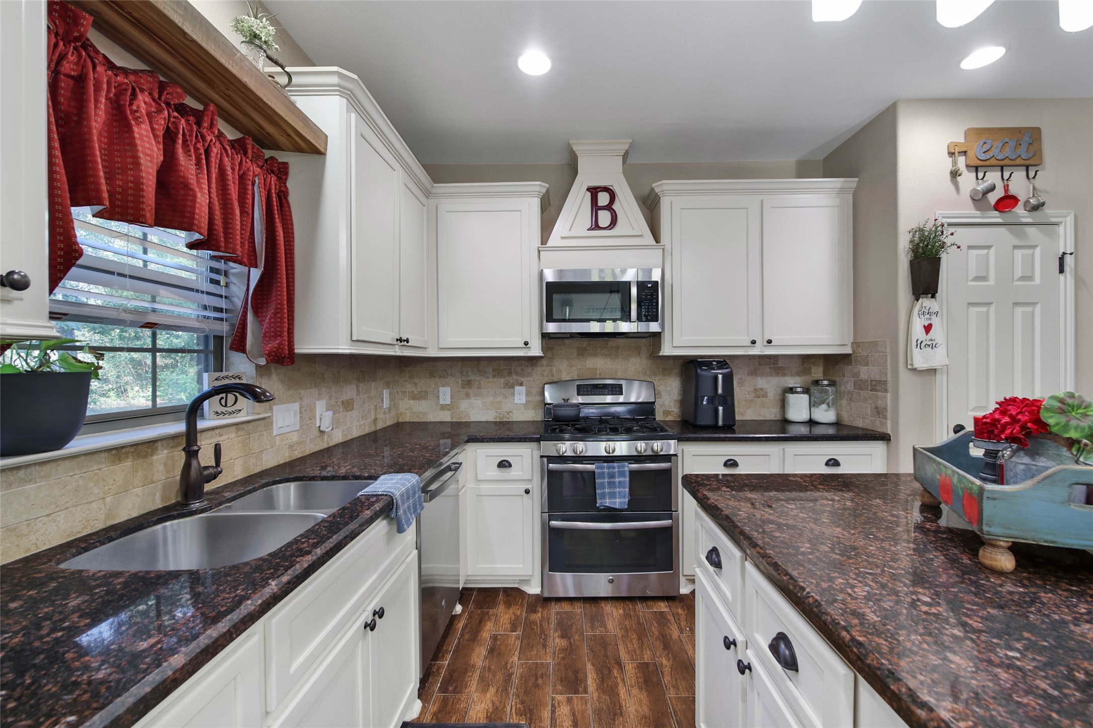 9107 Black Buck Lane, Conroe, TX 77303