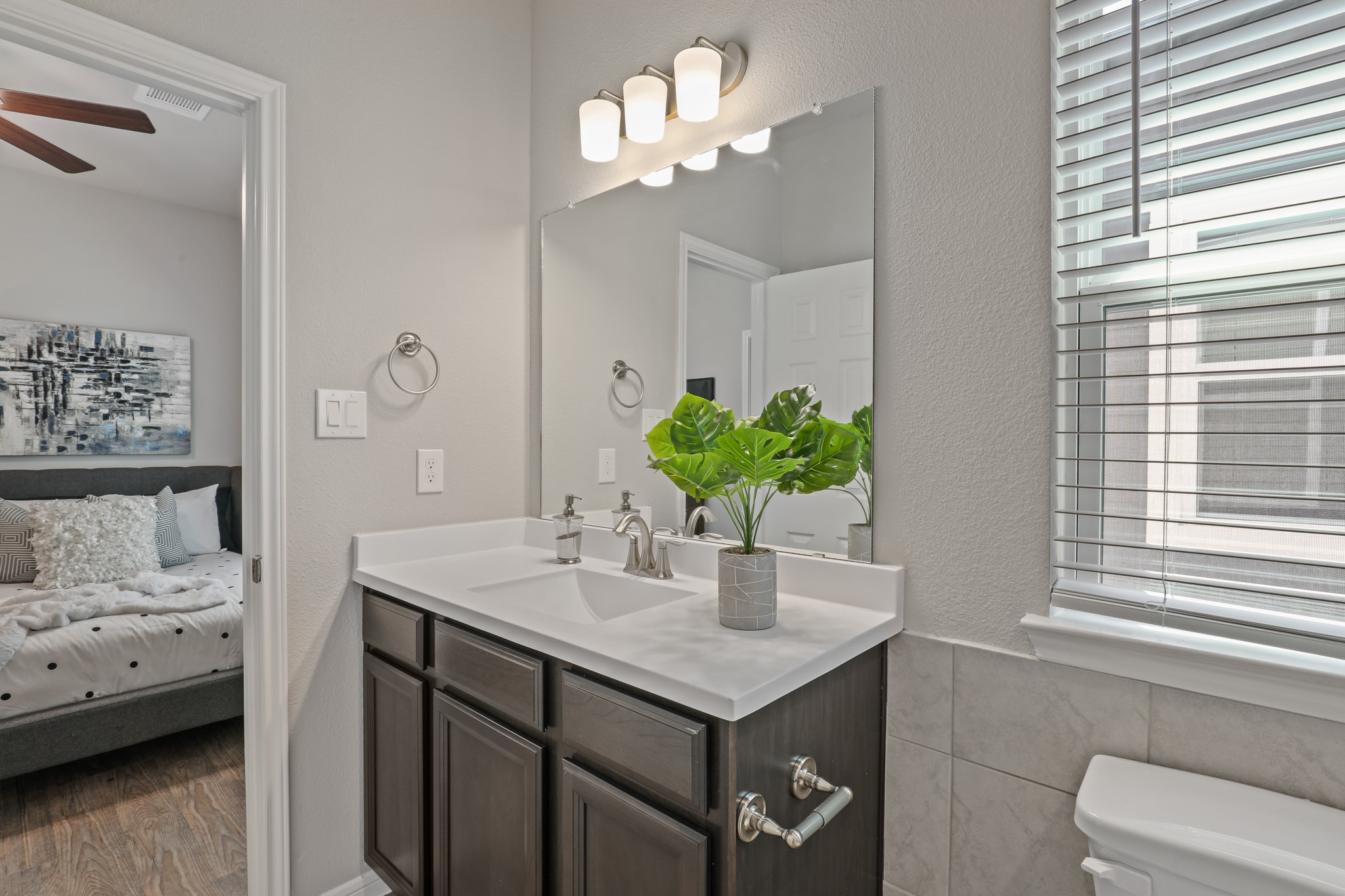 13510 Axel Lane, Houston, TX 77047