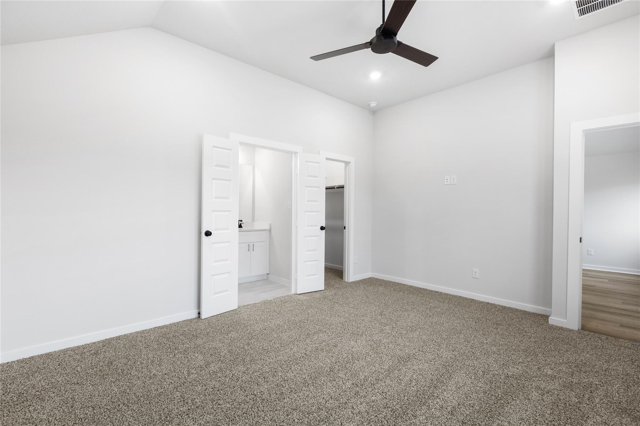 6543 Escondido Dr, Rosharon, TX 77583