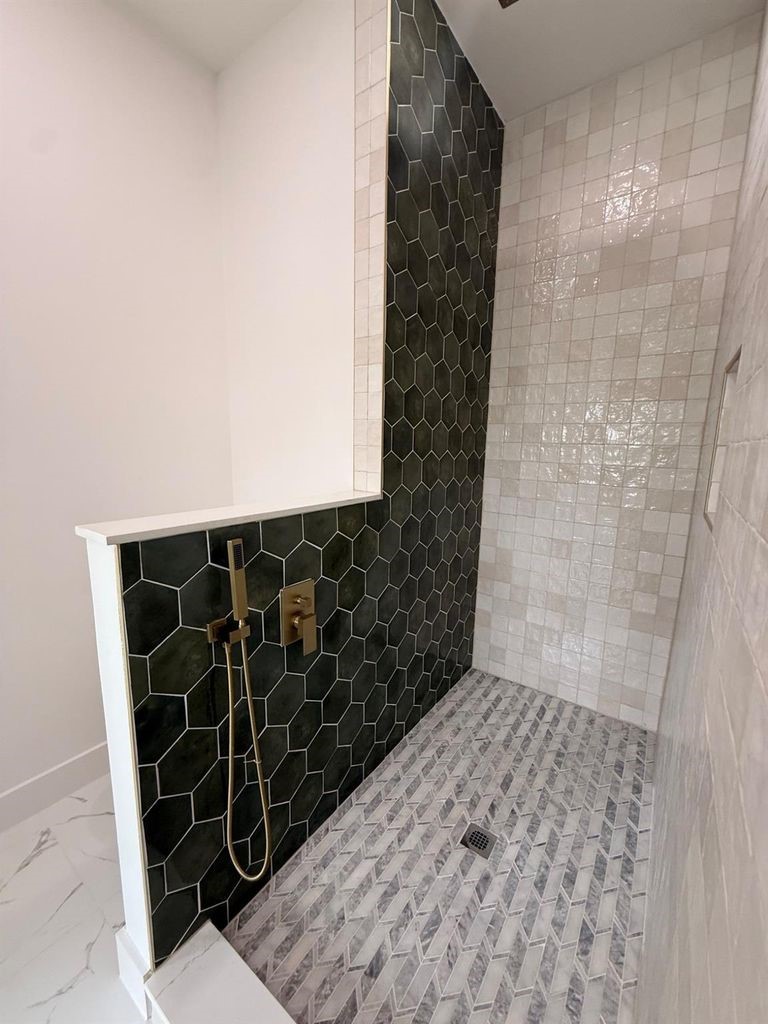 2210 Brackenridge Street, Houston, TX 77026