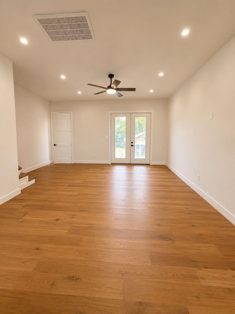 2210 Brackenridge Street, Houston, TX 77026 2210 Brackenridge Street, Houston, TX 77026