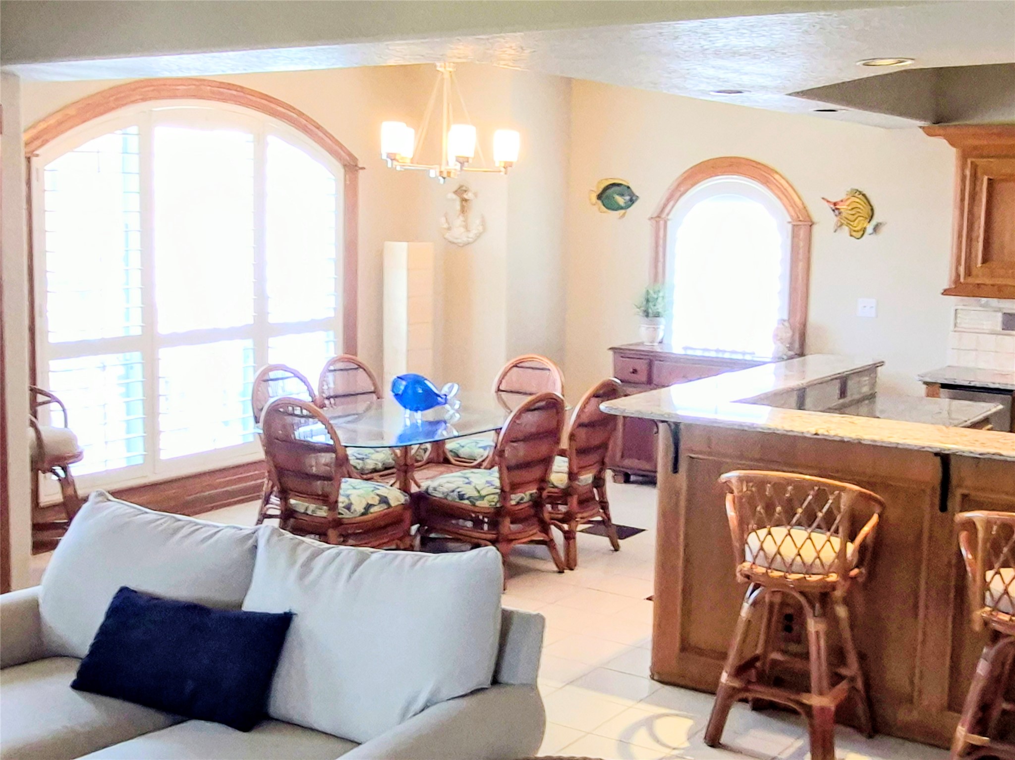 111 Kona Drive, Tiki Island, TX 77554