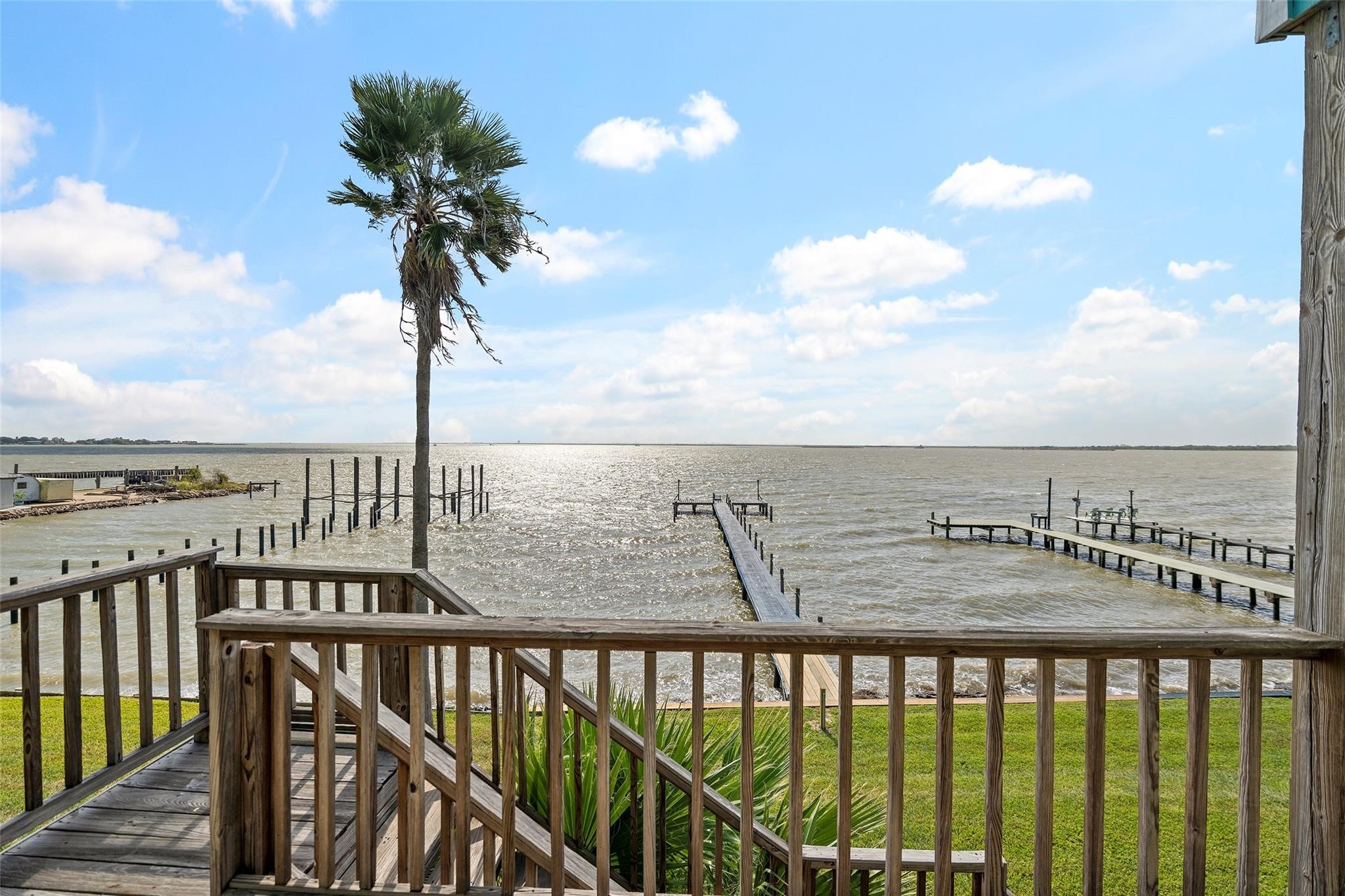 1315 Edwards Drive, Dickinson, TX 77539