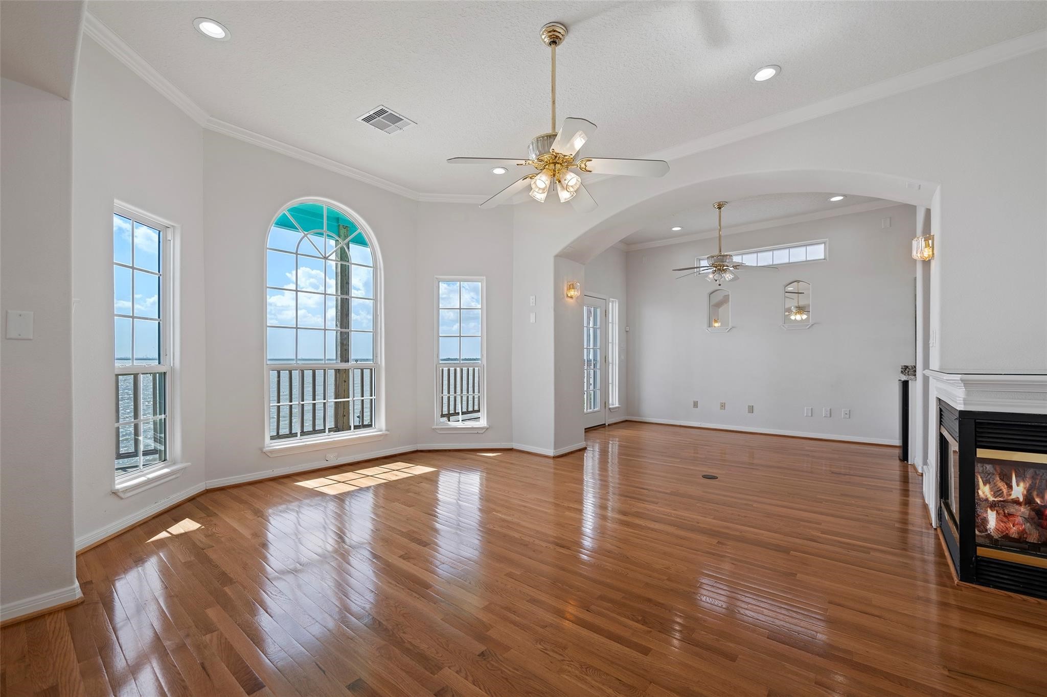 1315 Edwards Drive, Dickinson, TX 77539