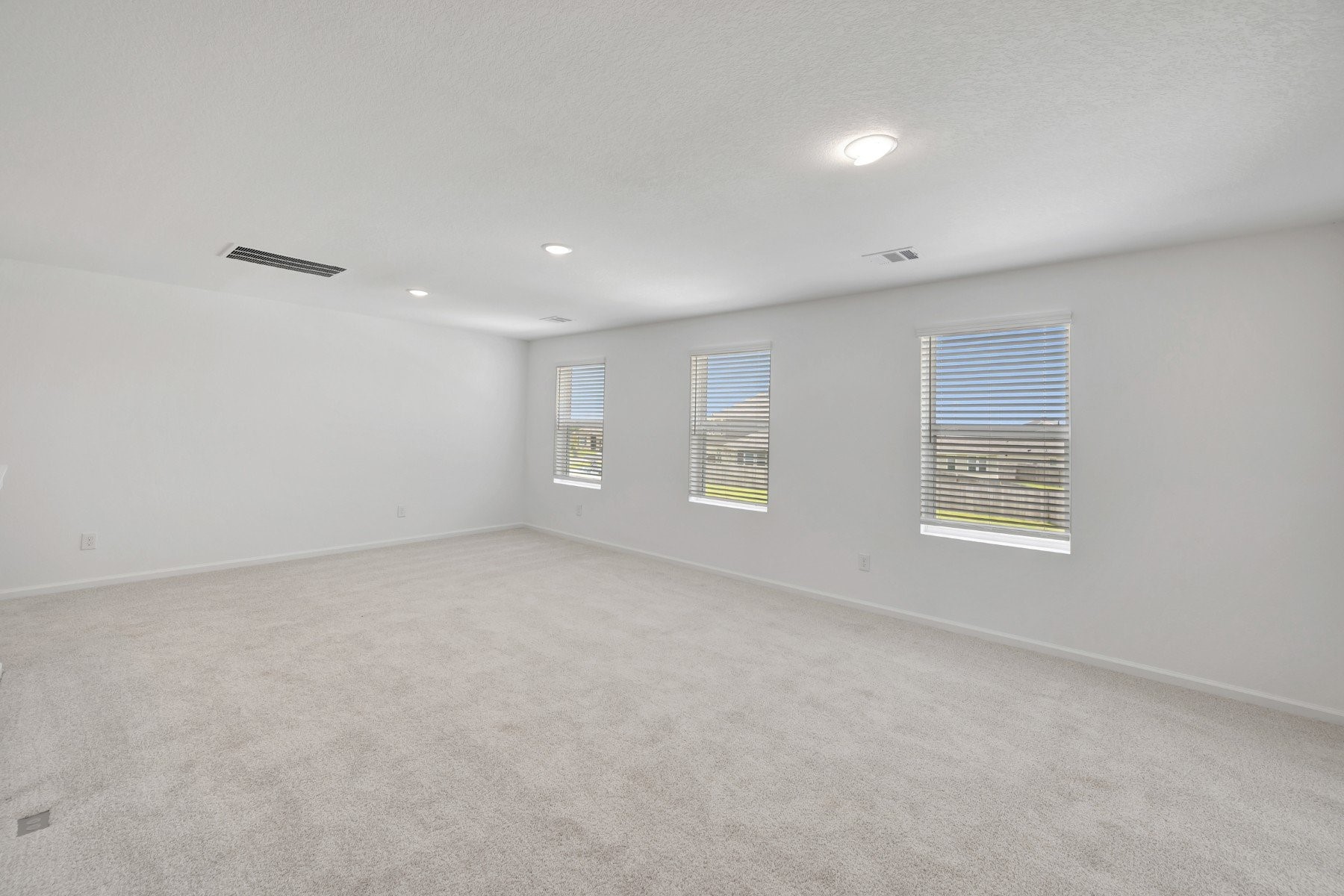 Huge loft upstairs