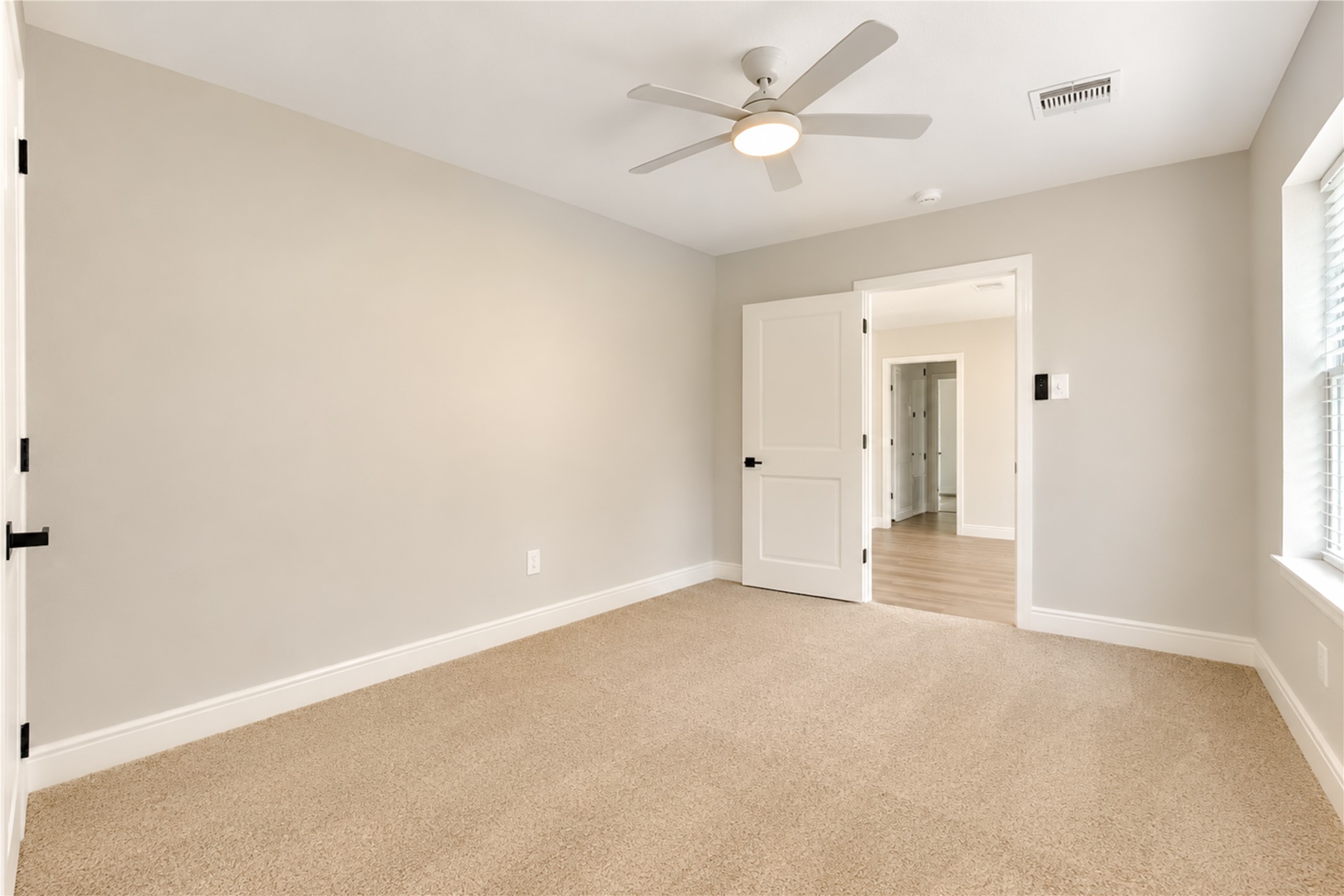 1110 18th Avenue N, Texas City, TX 77590