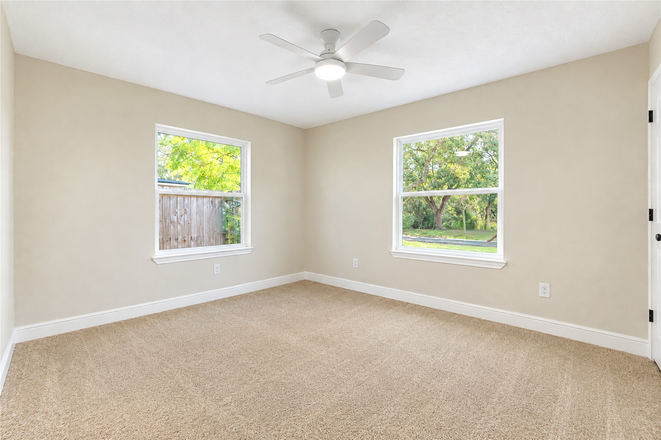 1110 18th Avenue N, Texas City, TX 77590