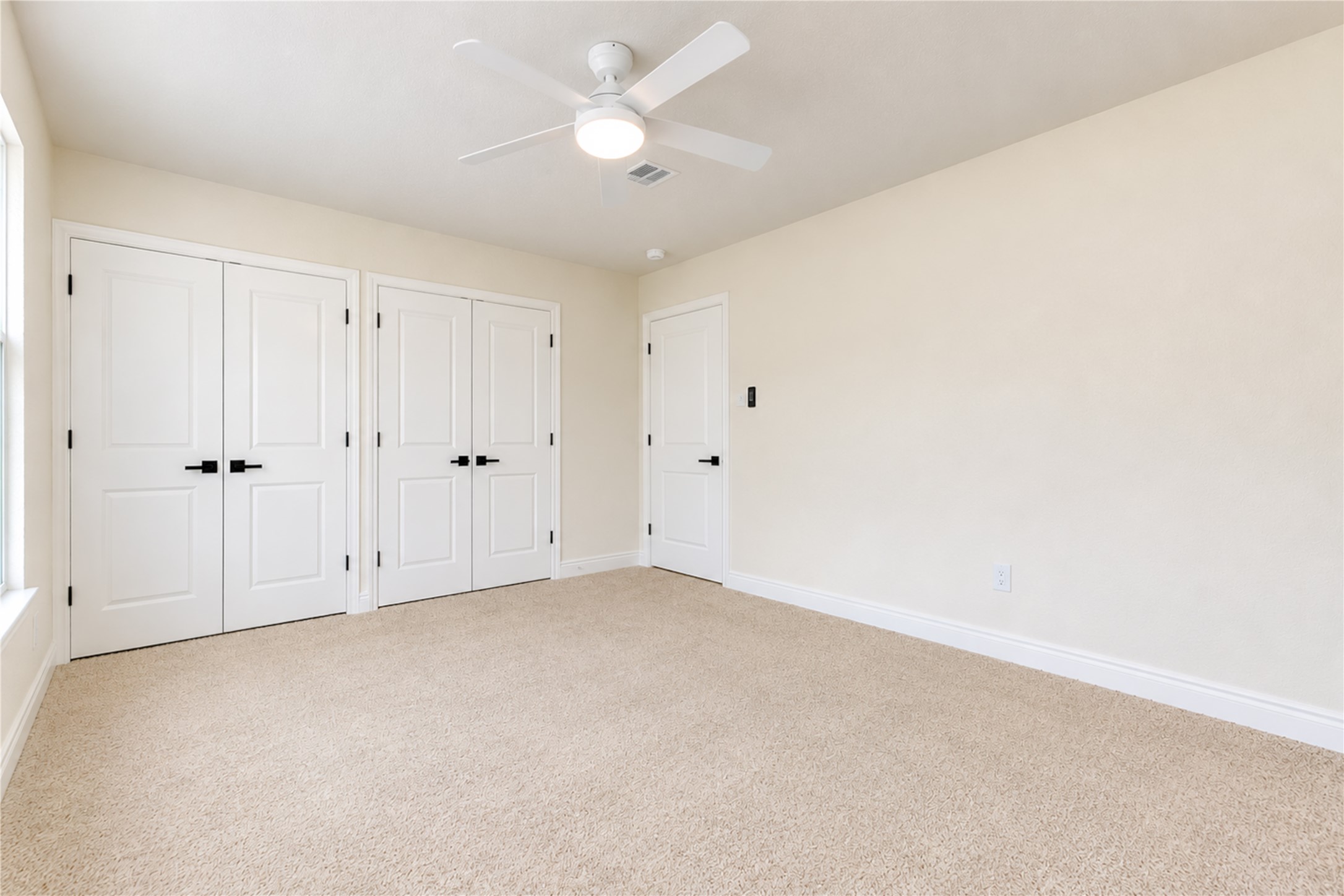 1110 18th Avenue N, Texas City, TX 77590