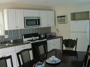 4700 W Bayshore Drive, Bacliff, TX 77518