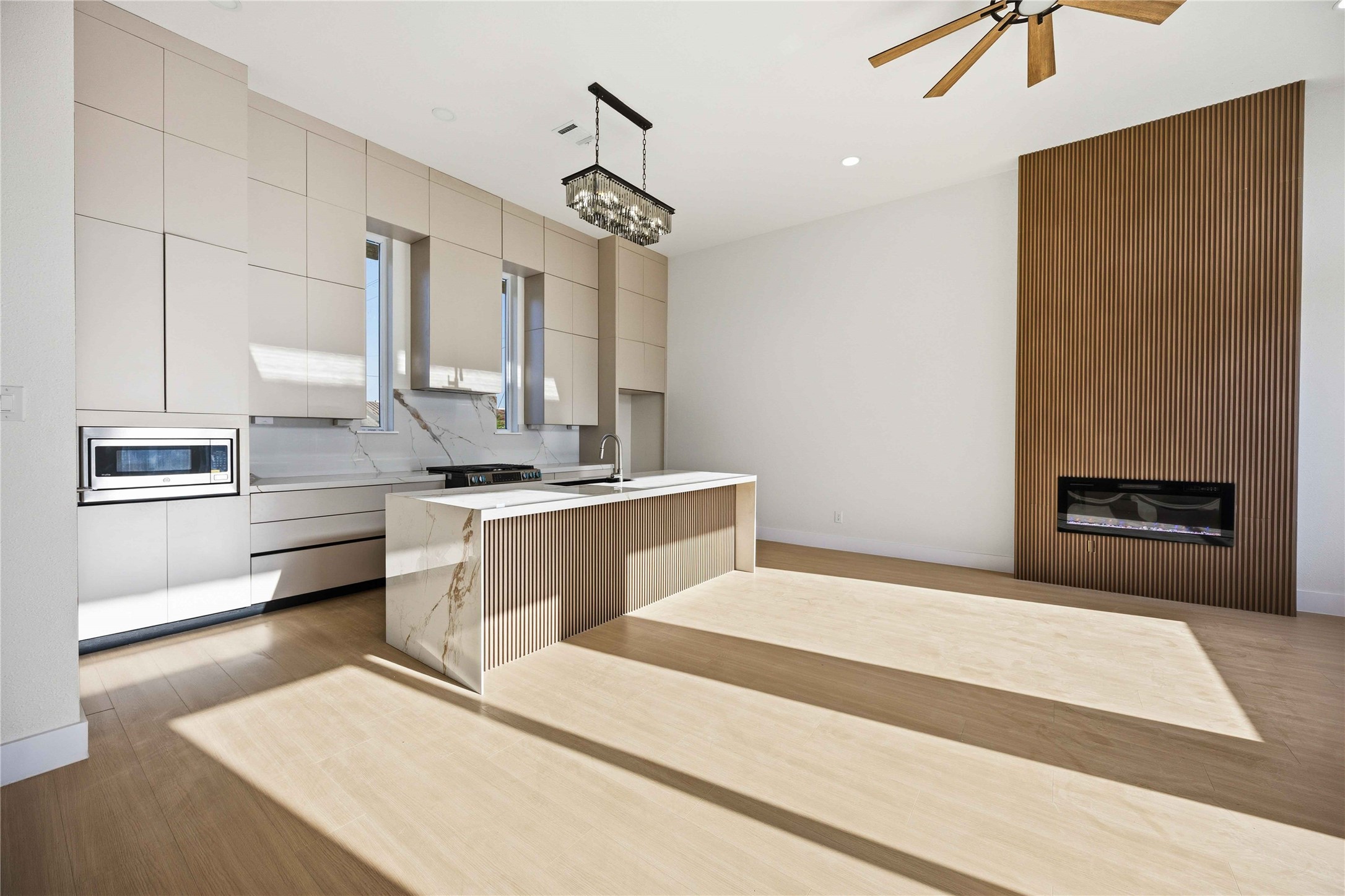 9219 Noel Street, #C/D, Houston, TX 77033