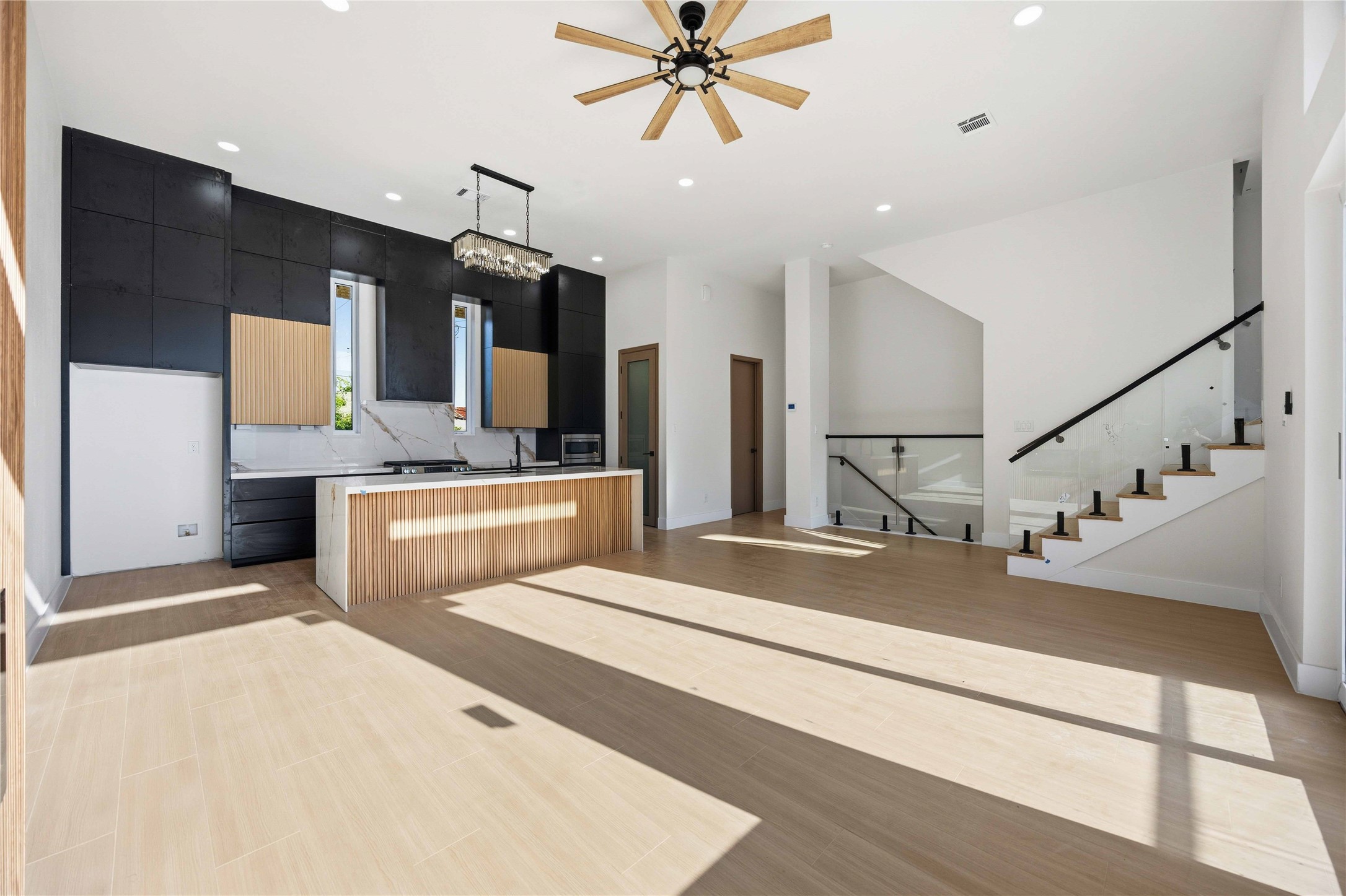 9219 Noel Street, #C/D, Houston, TX 77033
