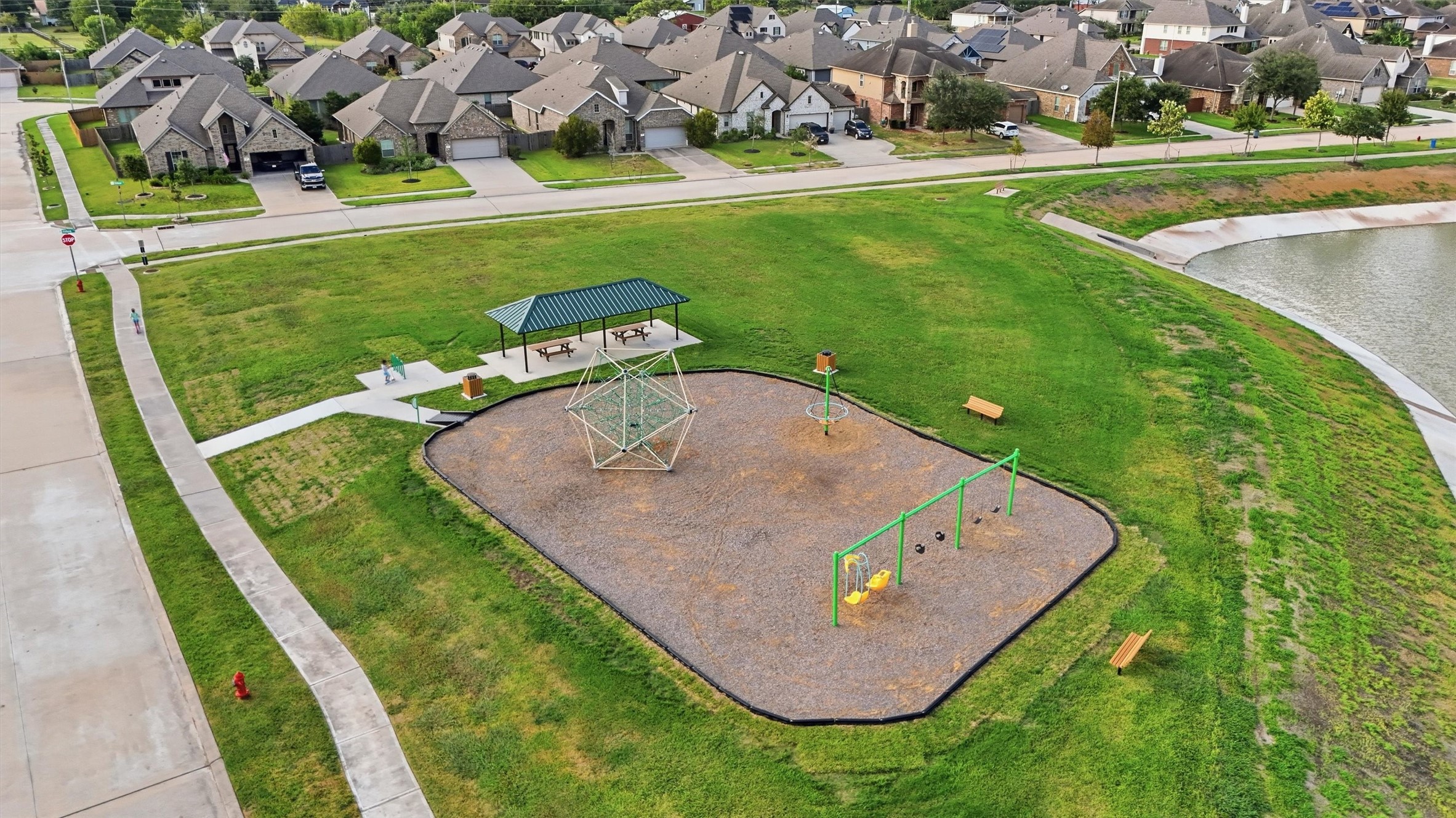 Neighborhood Amenities