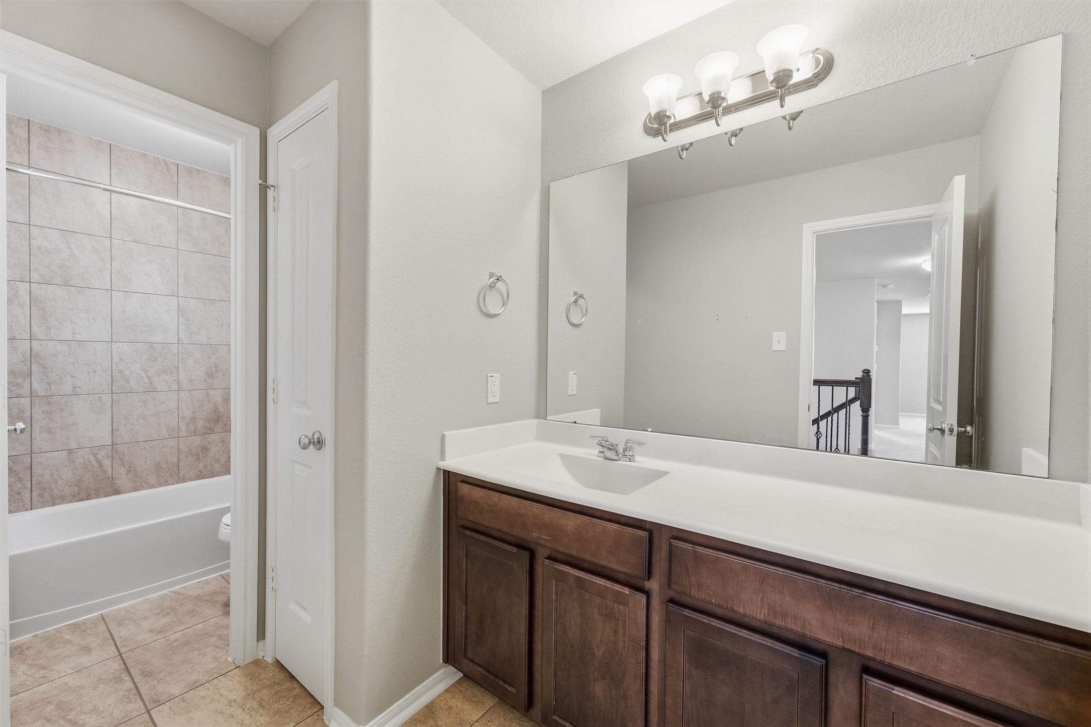 Upstairs shared bathroom