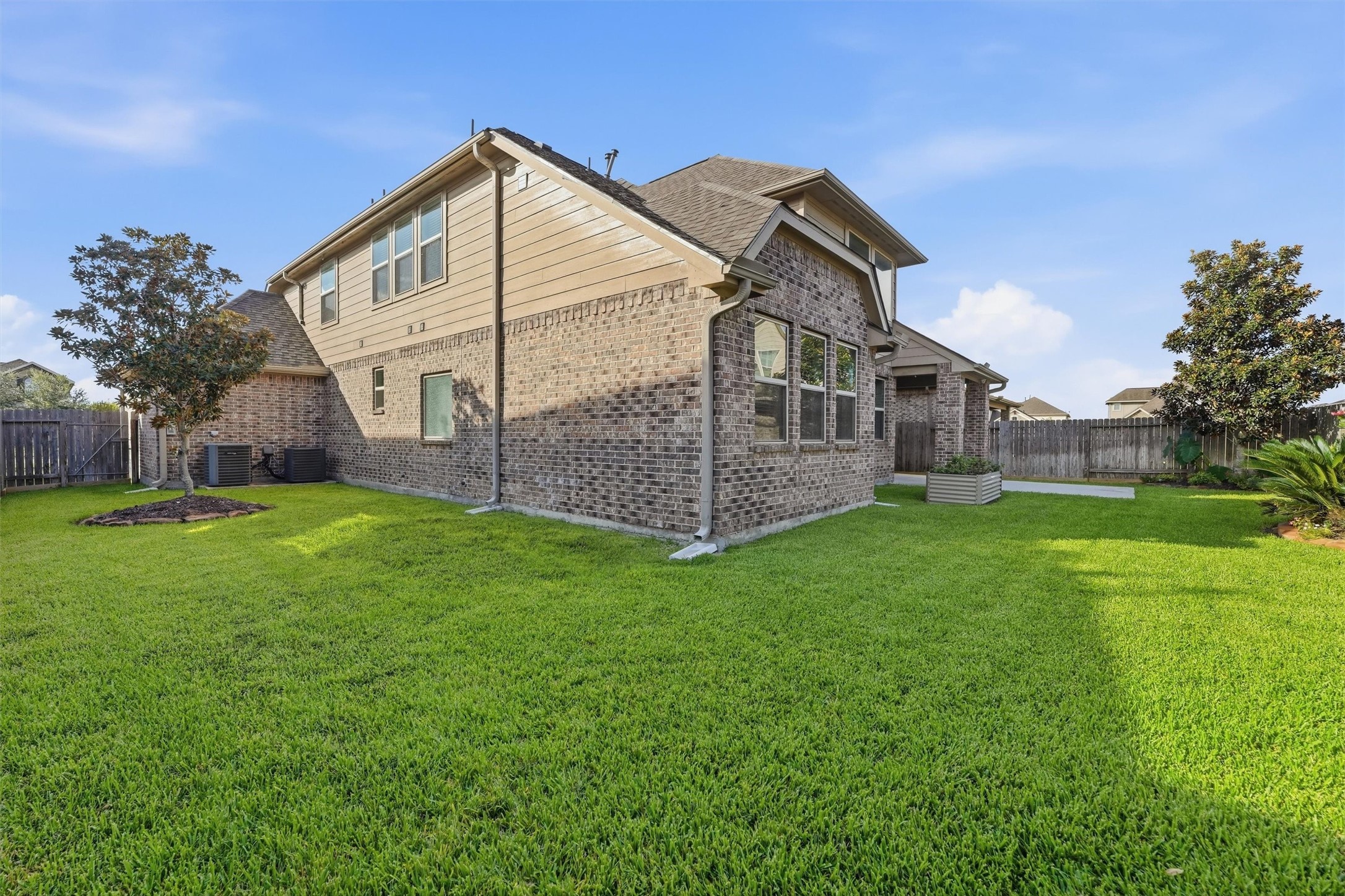 Beautifully maintained fully fenced backyard