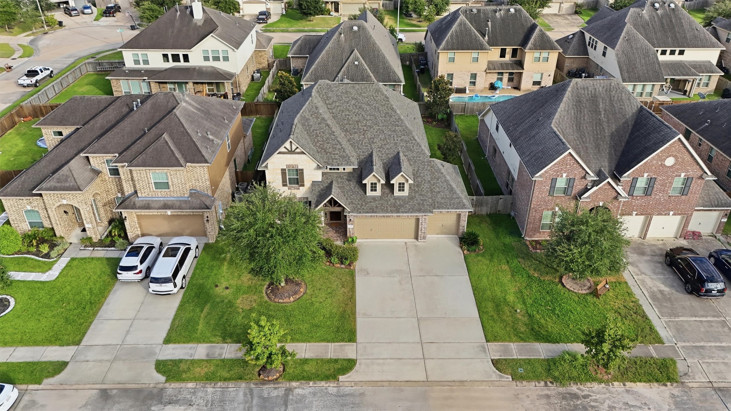 Oversize Garage with double wide driveway