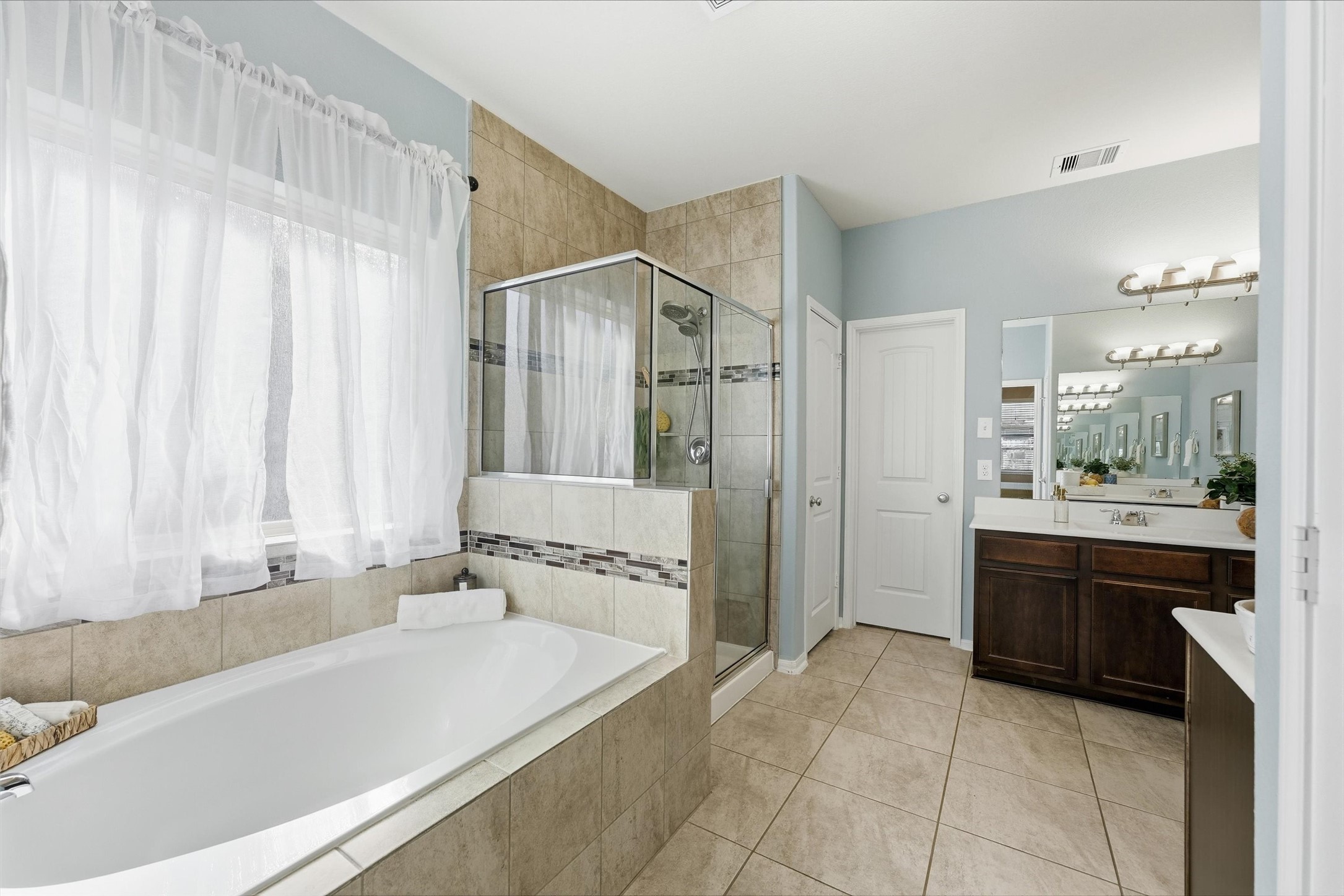 404 Westwood Drive, League City, TX 77573