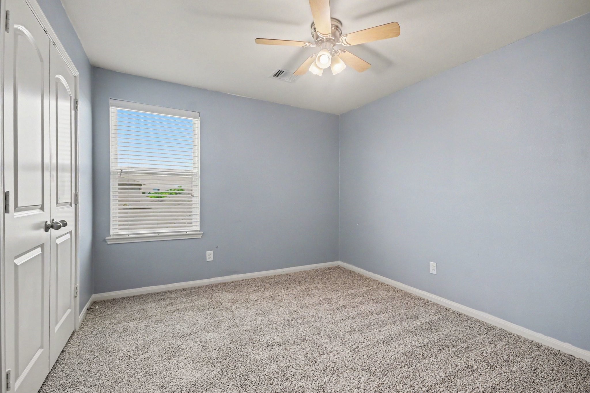 12027 Windage Drive, La Marque, TX 77568