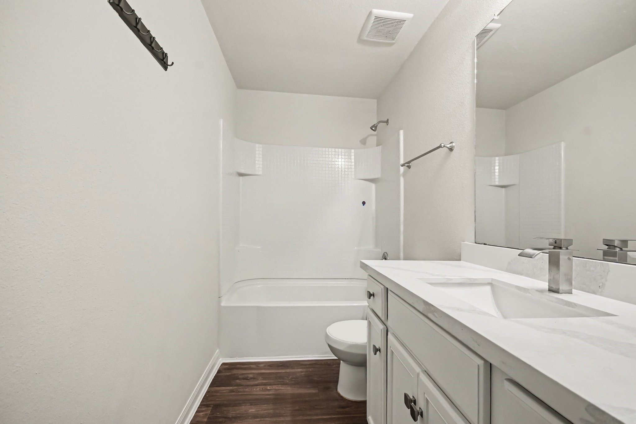 12027 Windage Drive, La Marque, TX 77568