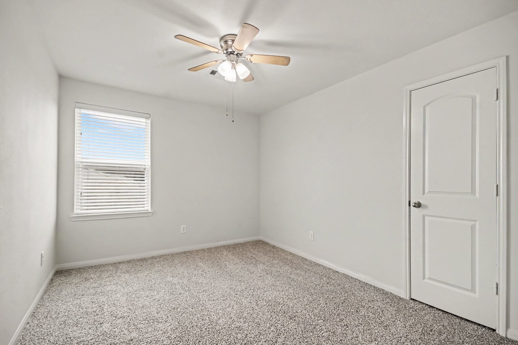 12027 Windage Drive, La Marque, TX 77568