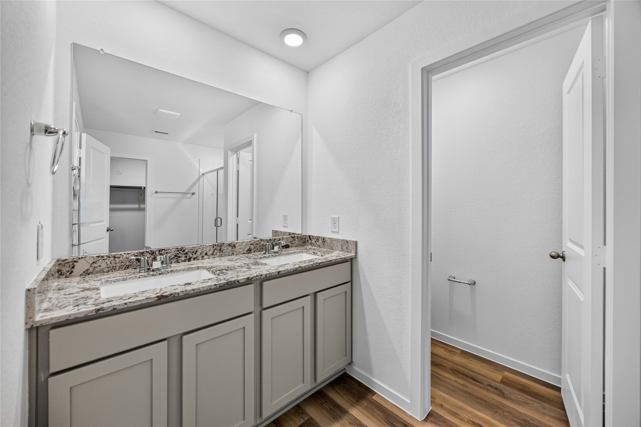5108 Greengrass Willow Way, Houston, TX 77048