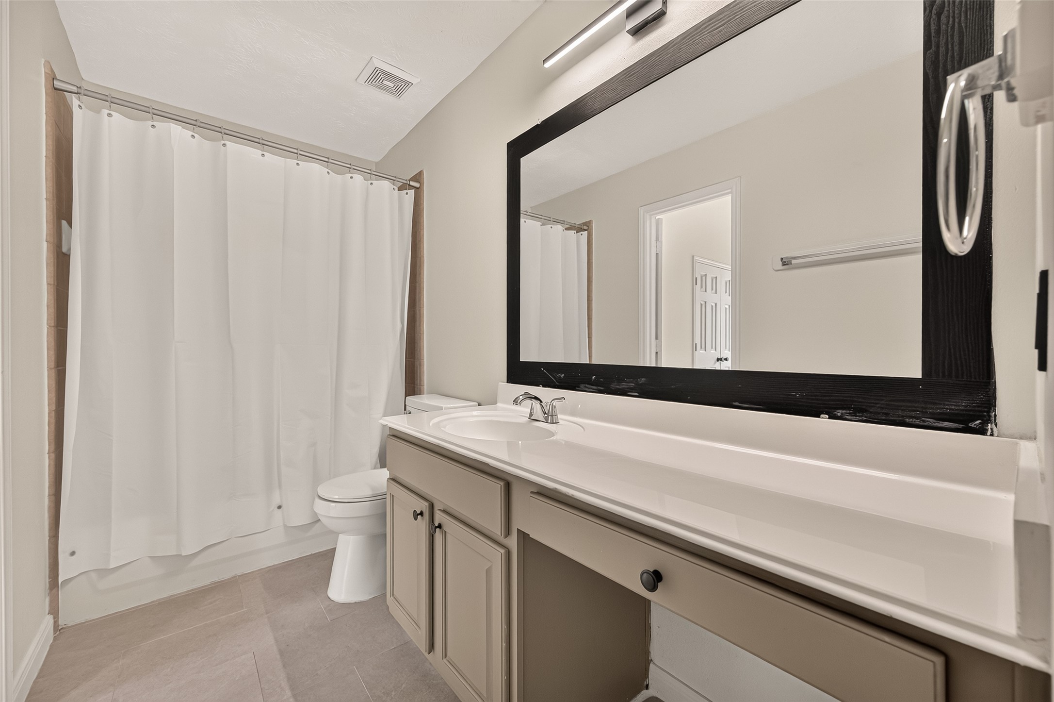 Bathroom Upstair