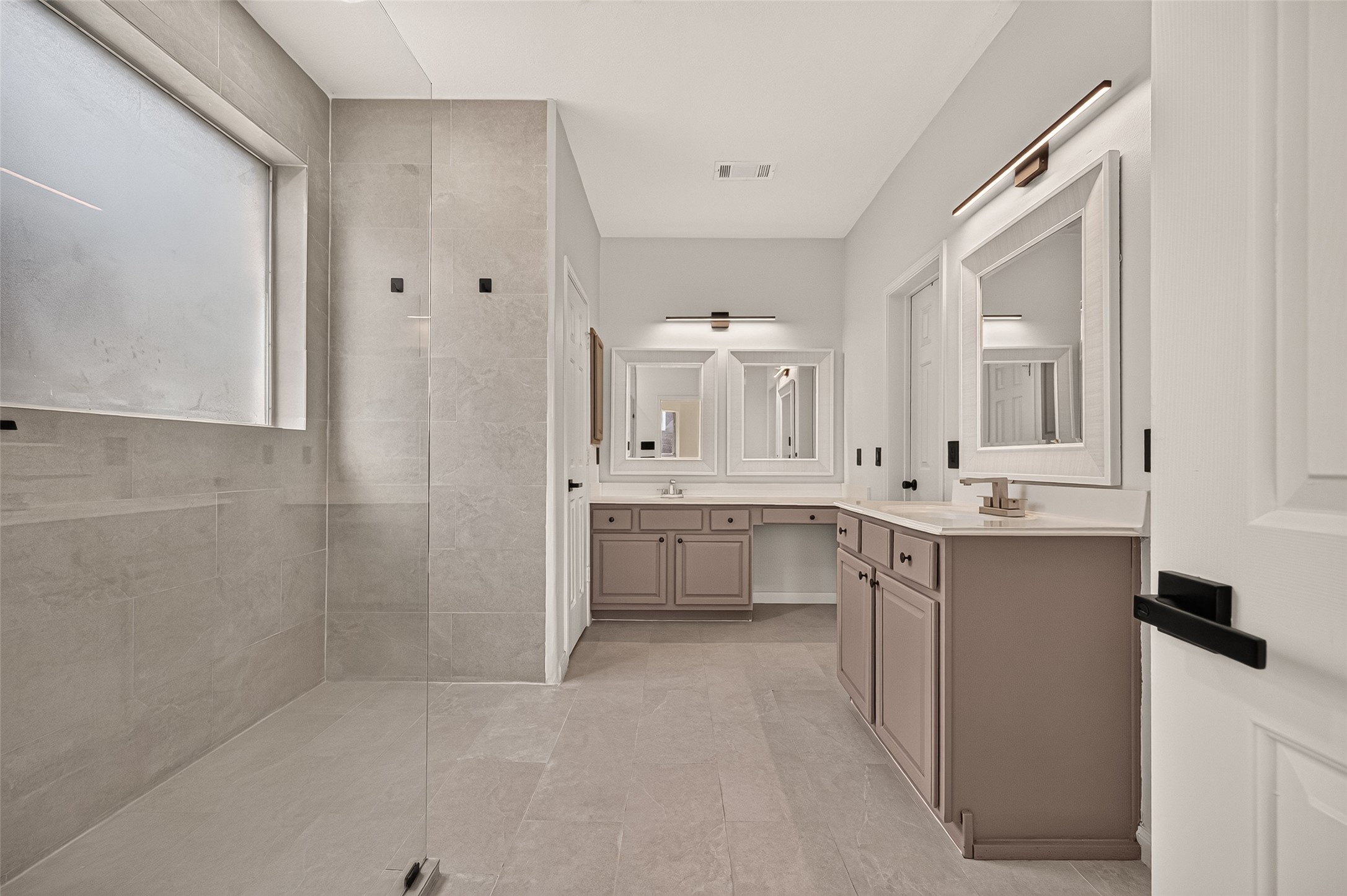 Primary Bathroom 1st Floor