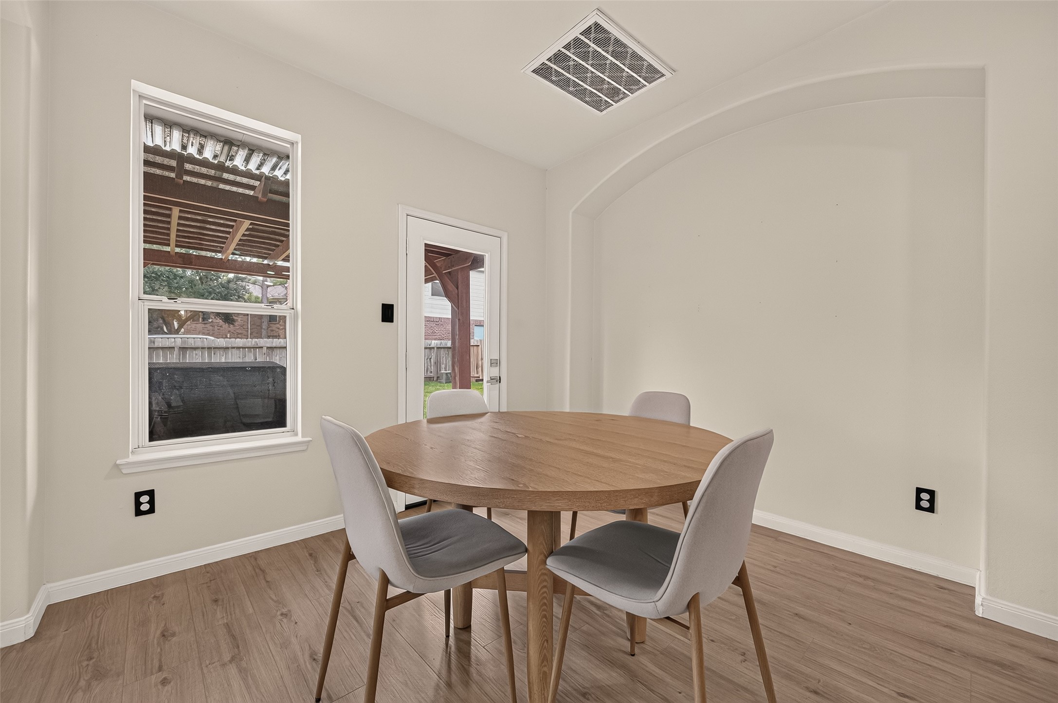 Breakfast room