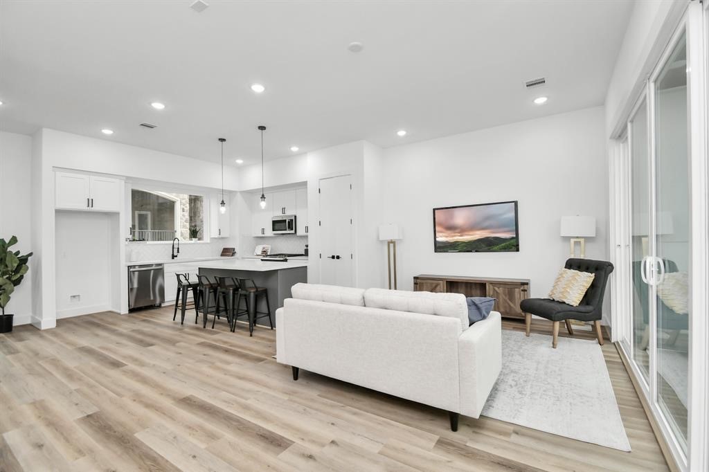 4804 Elysian Street, #D, Houston, TX 77009