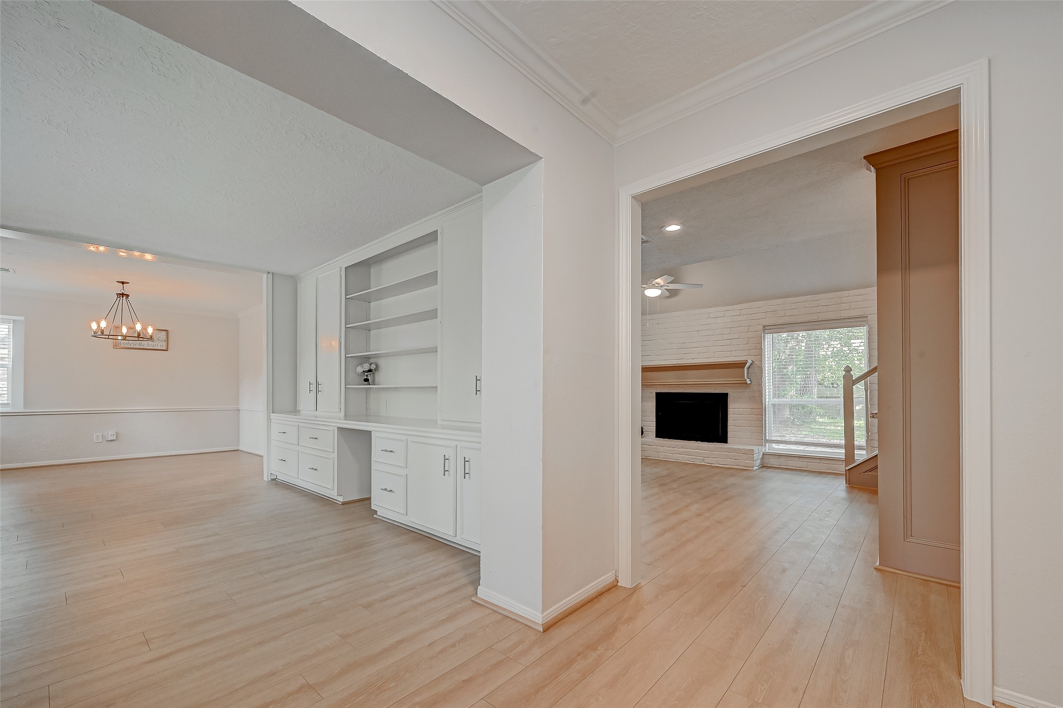 318 Pine Manor Drive, Conroe, TX 77385 318 Pine Manor Drive, Conroe, TX 77385