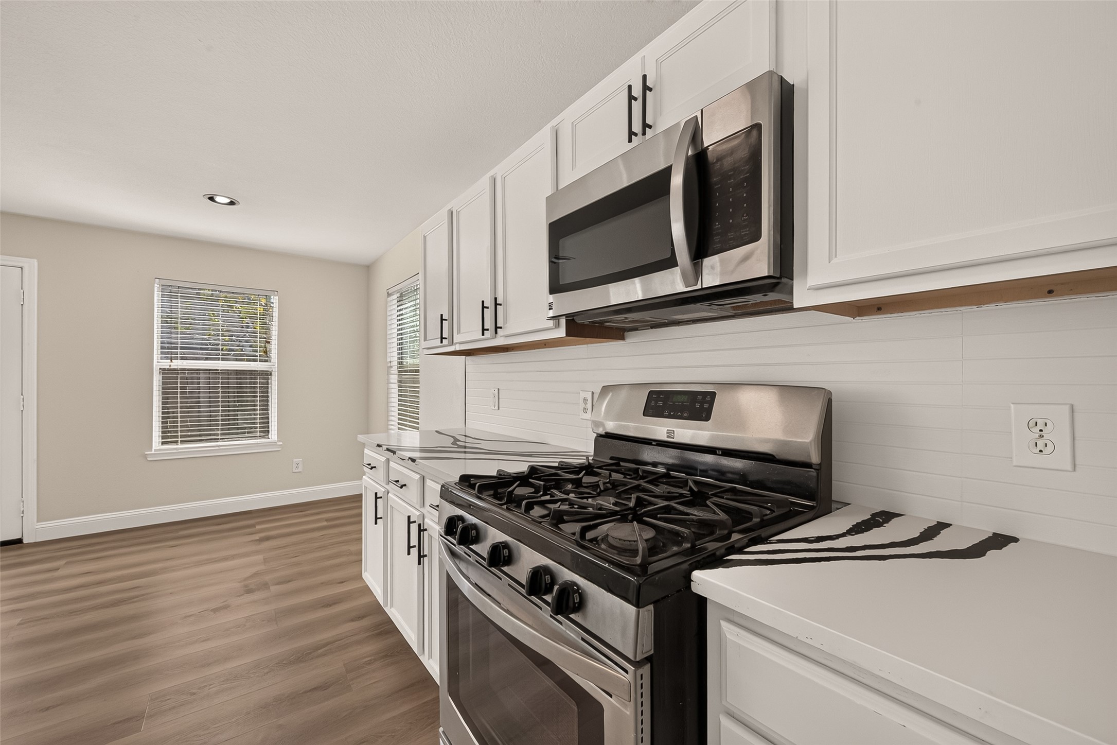 2662 Skyview Glen Court, Houston, TX 77047