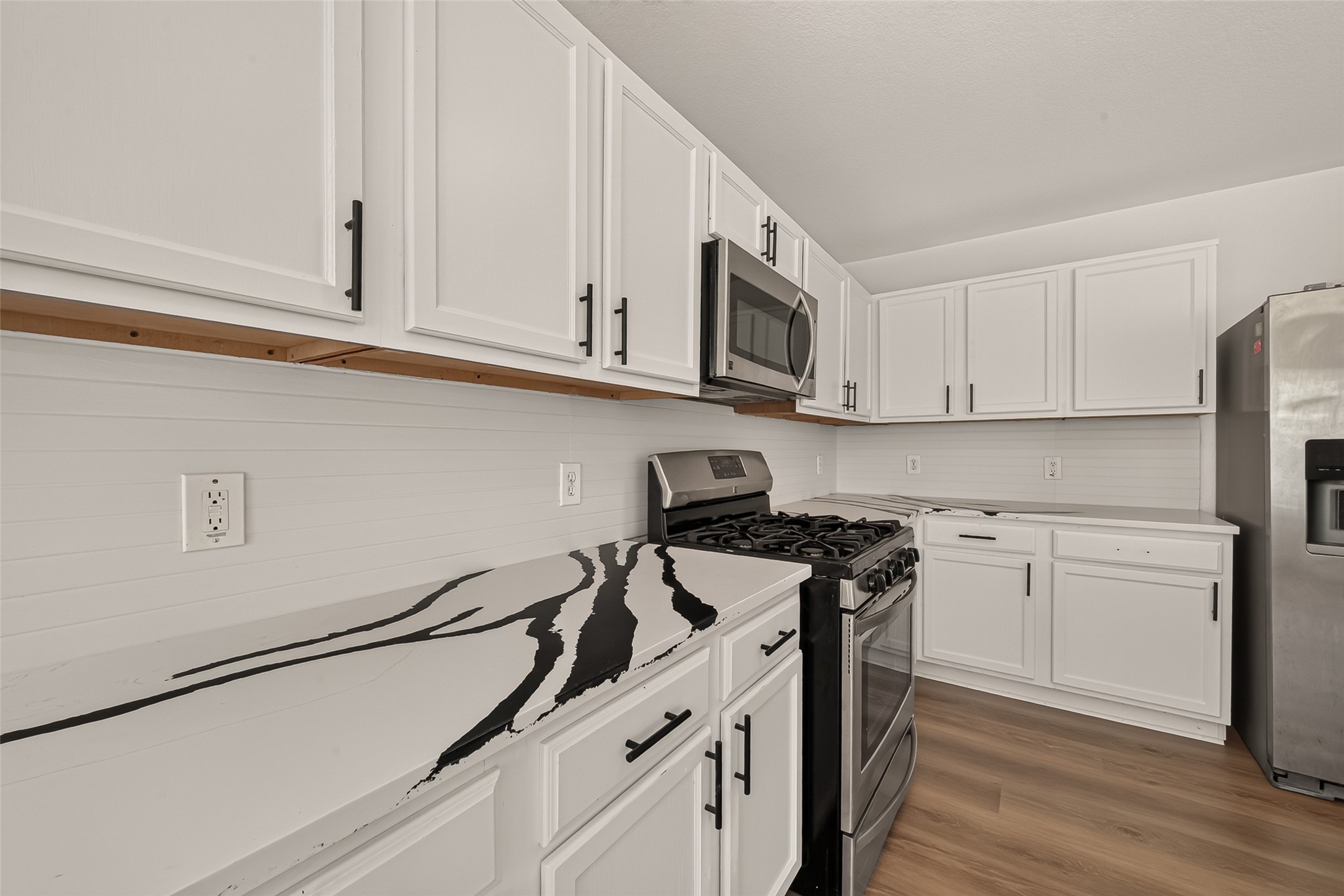 2662 Skyview Glen Court, Houston, TX 77047
