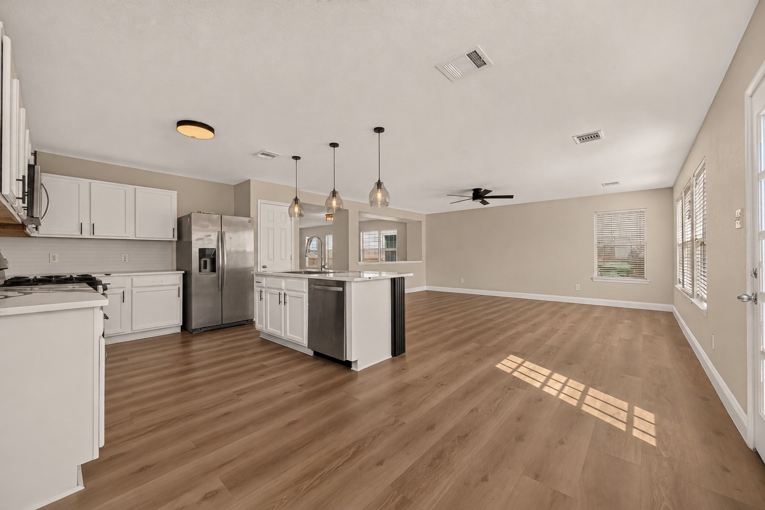 2662 Skyview Glen Court, Houston, TX 77047
