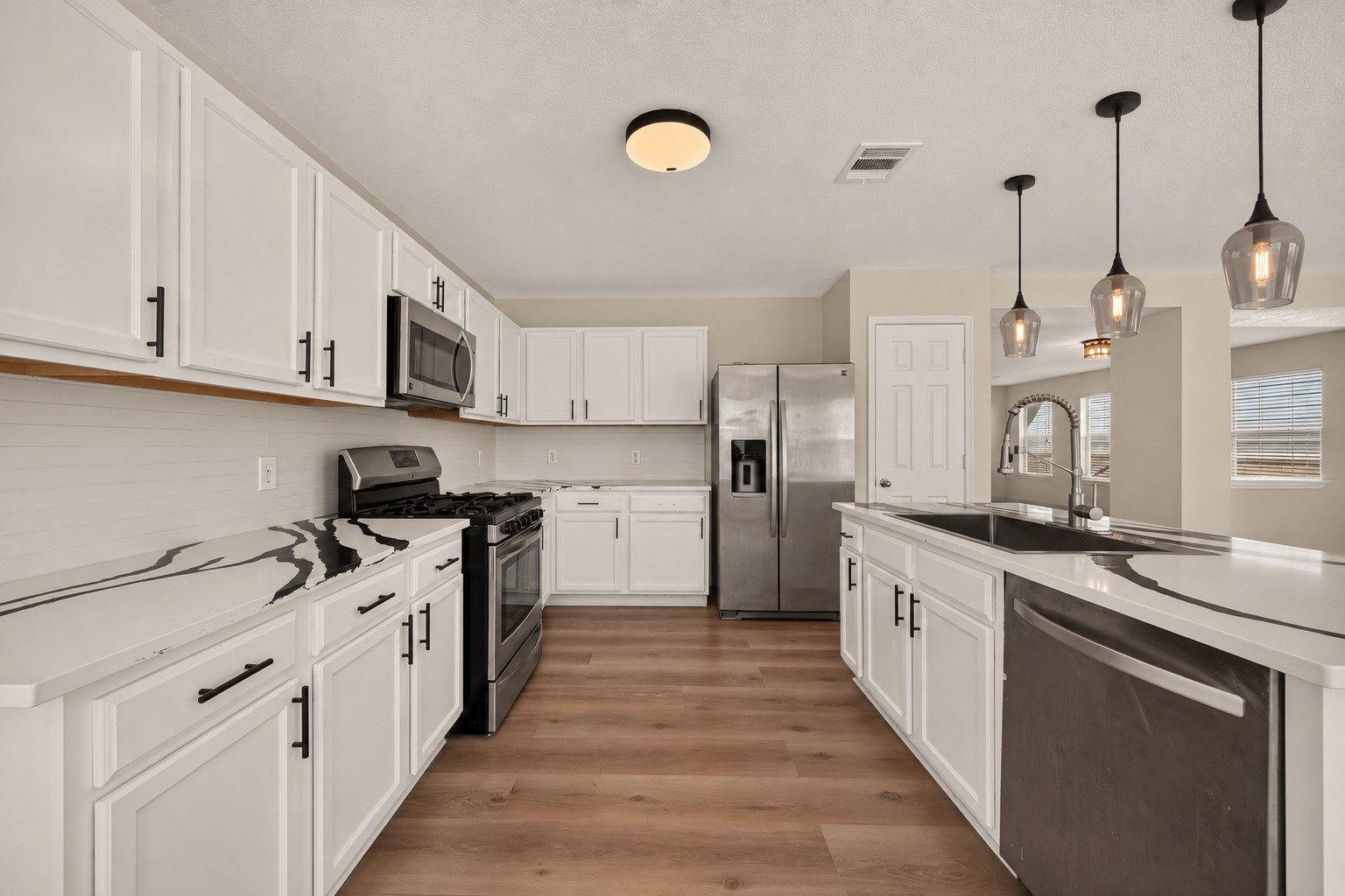 2662 Skyview Glen Court, Houston, TX 77047