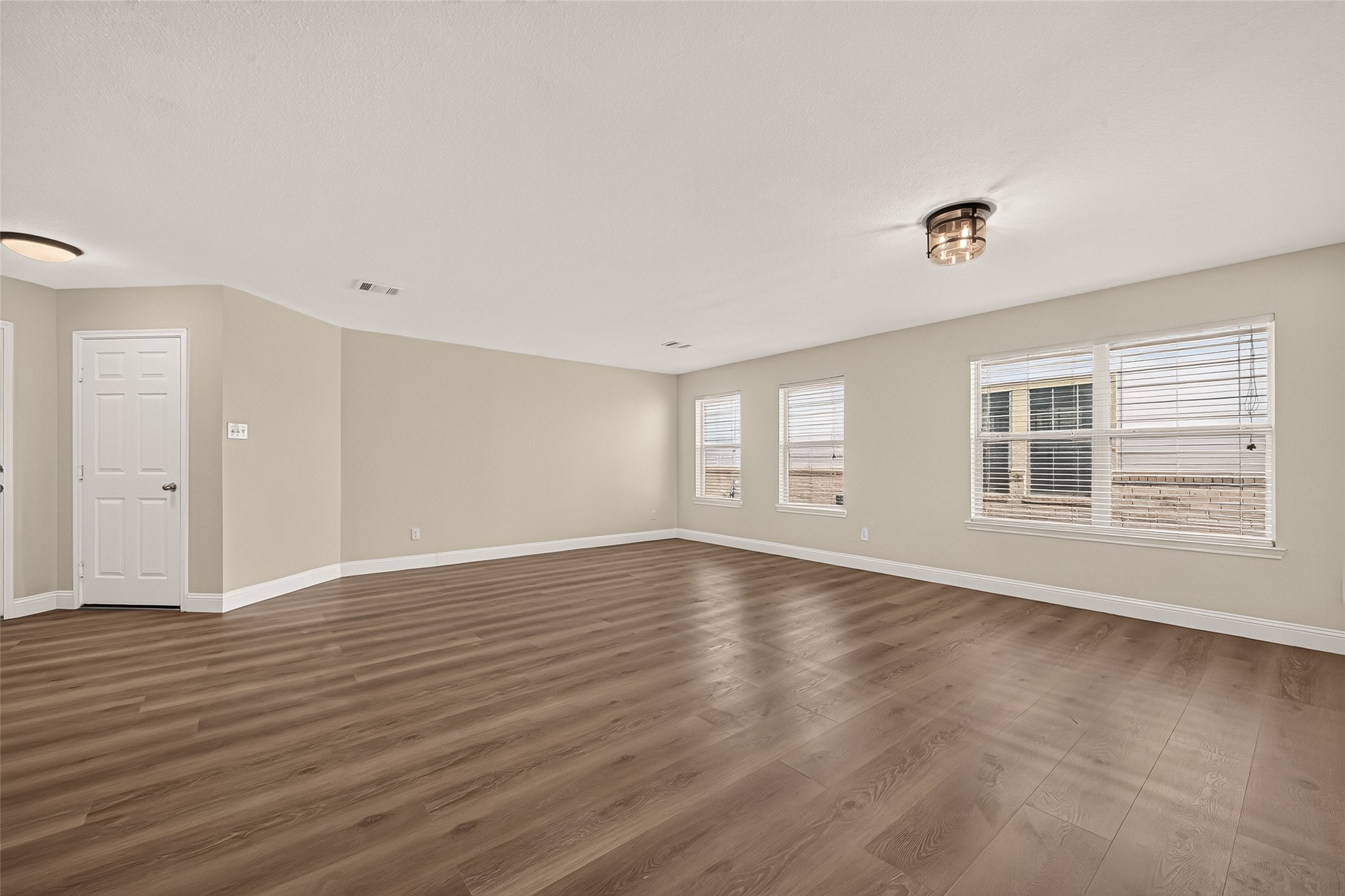 2662 Skyview Glen Court, Houston, TX 77047