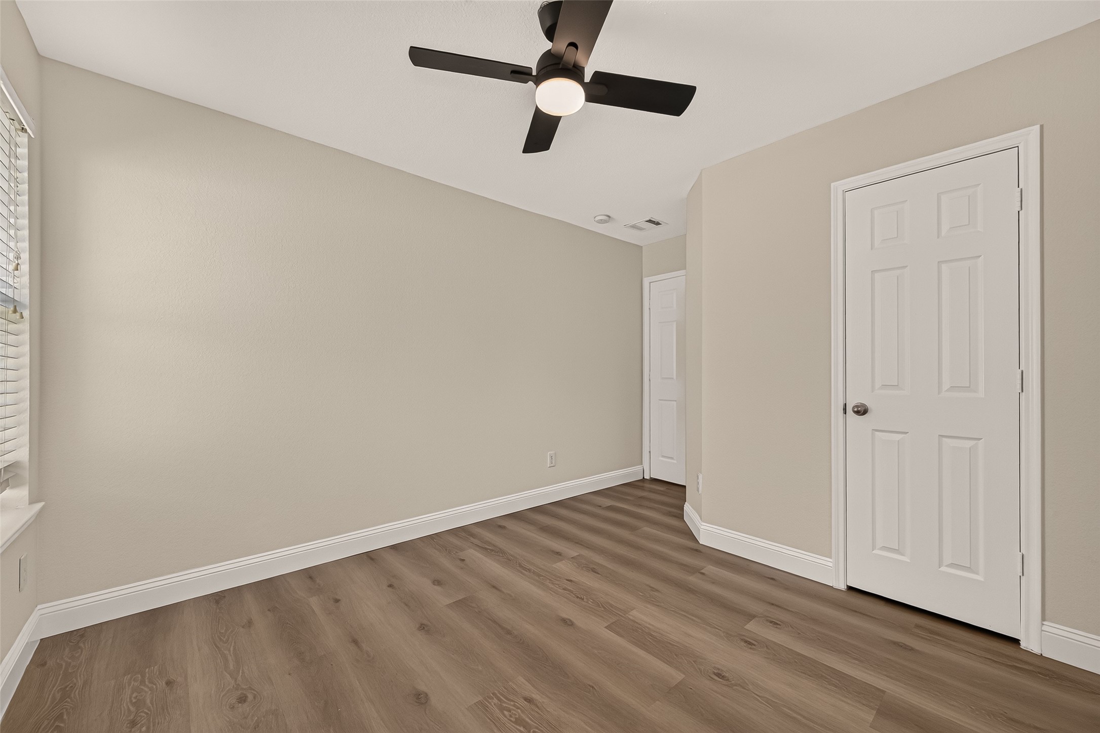 2662 Skyview Glen Court, Houston, TX 77047
