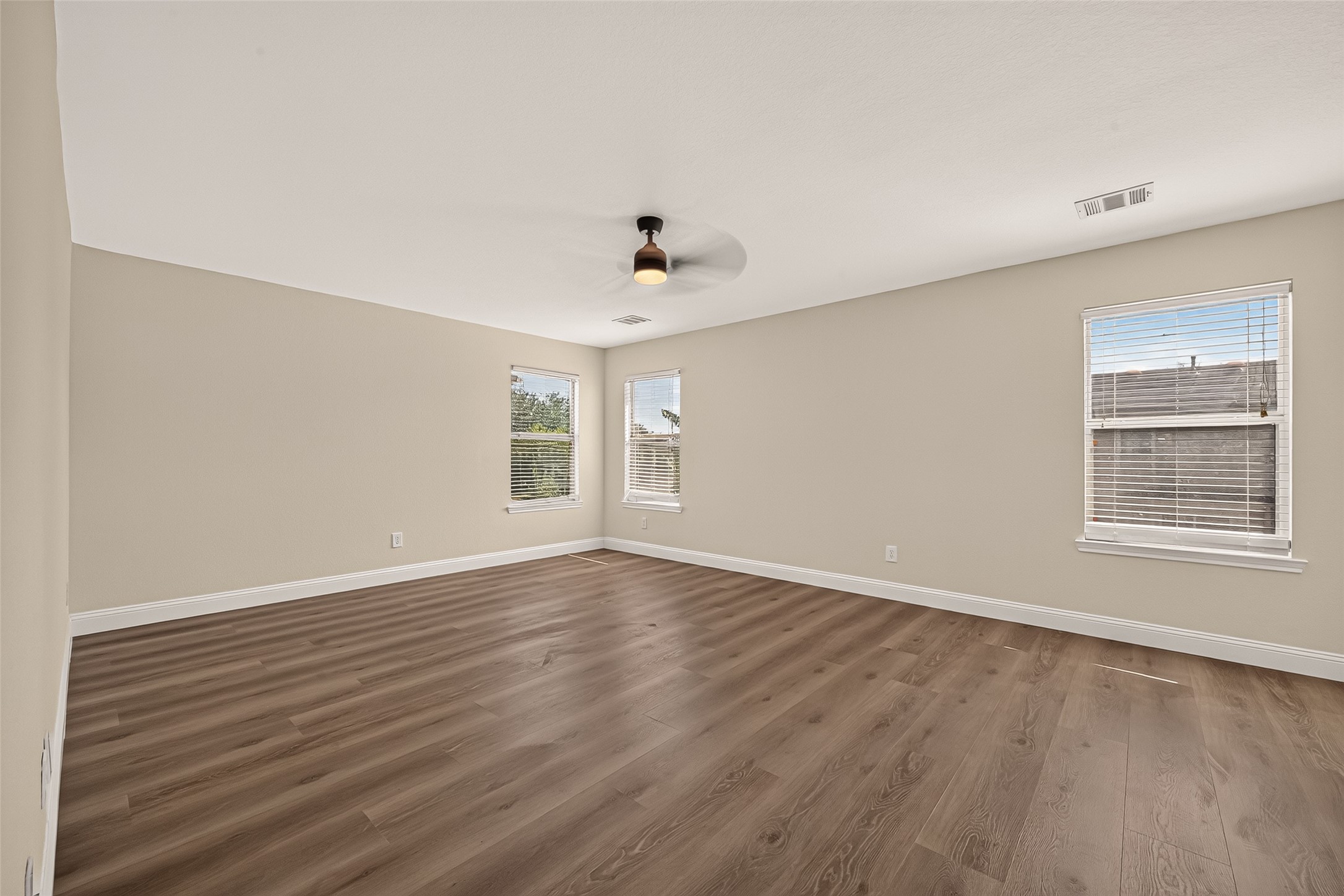 2662 Skyview Glen Court, Houston, TX 77047