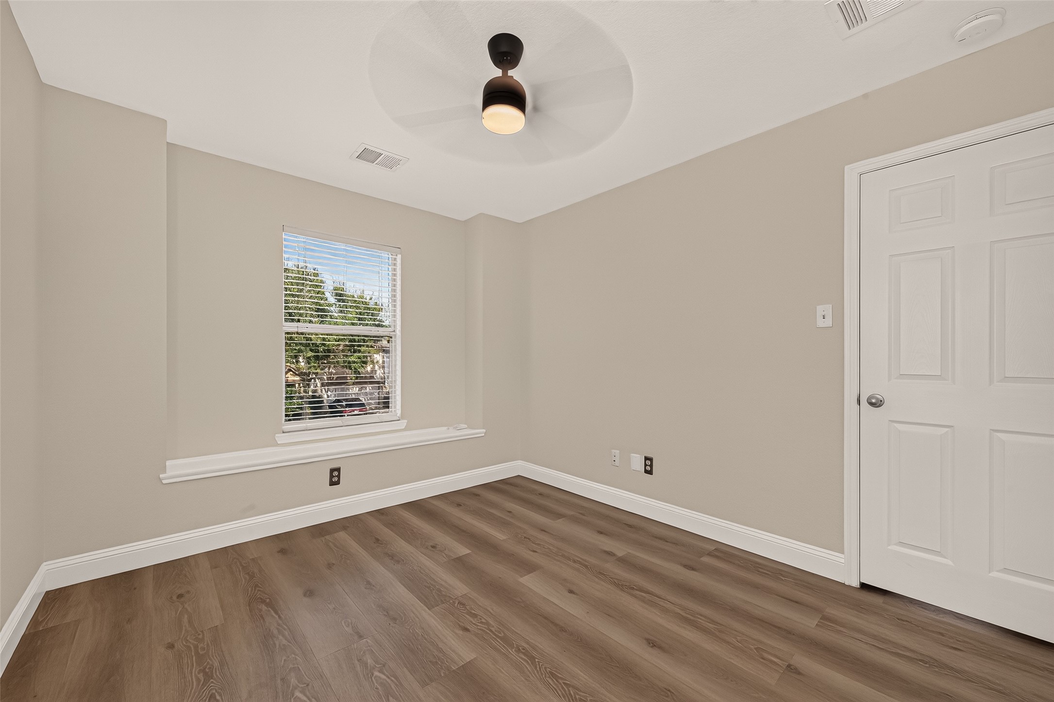 2662 Skyview Glen Court, Houston, TX 77047