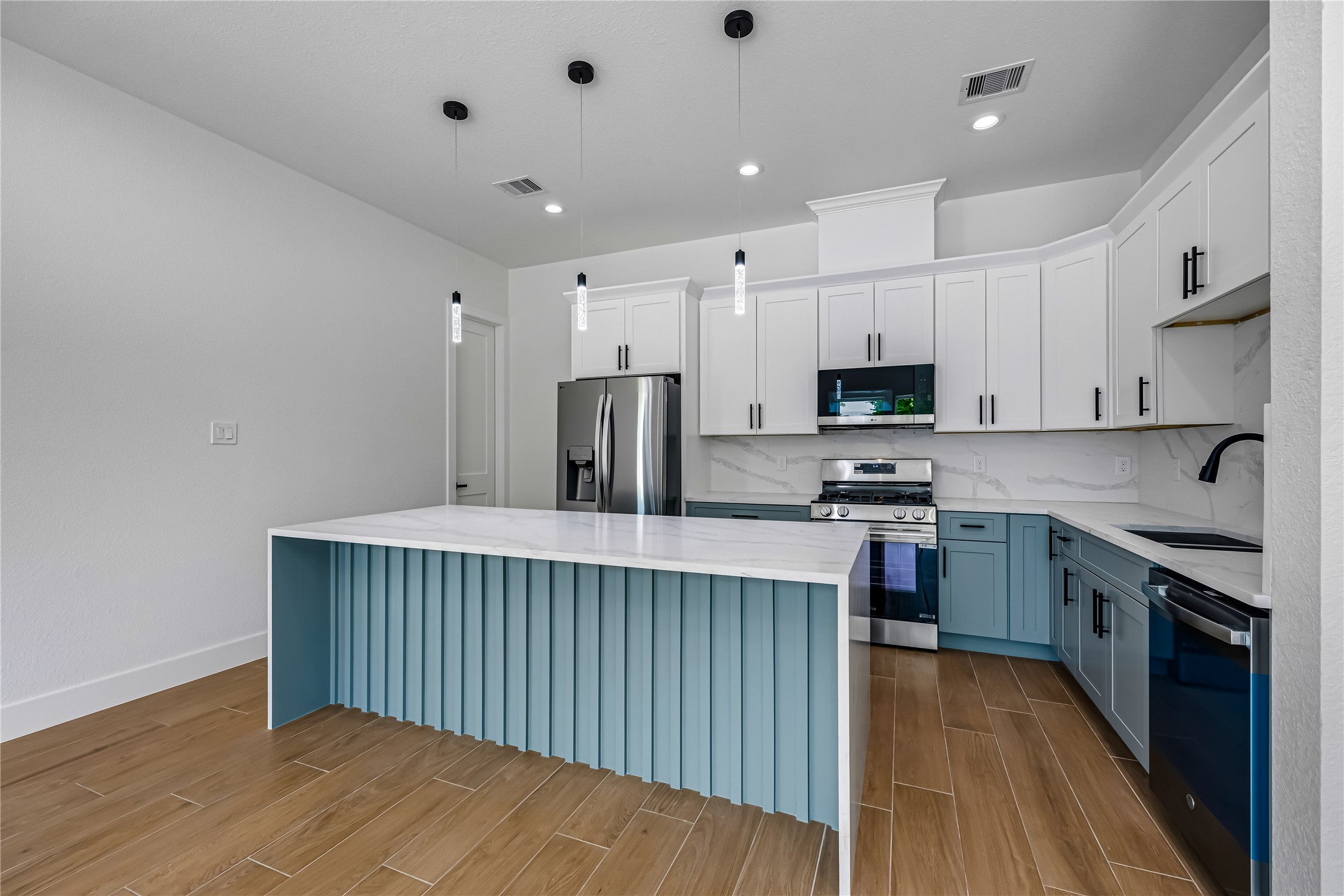 4815 Cruse Rd, #A, Houston, TX 77016 4815 Cruse Rd, #A, Houston, TX 77016