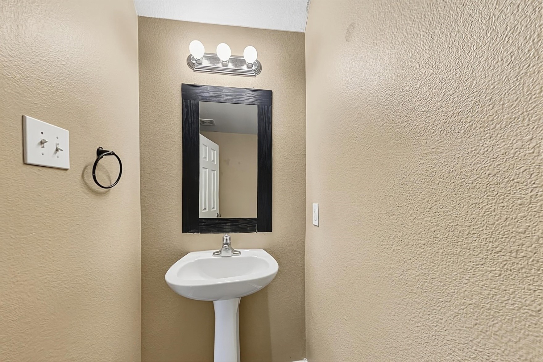 4615 Trinity River Court, Spring, TX 77386