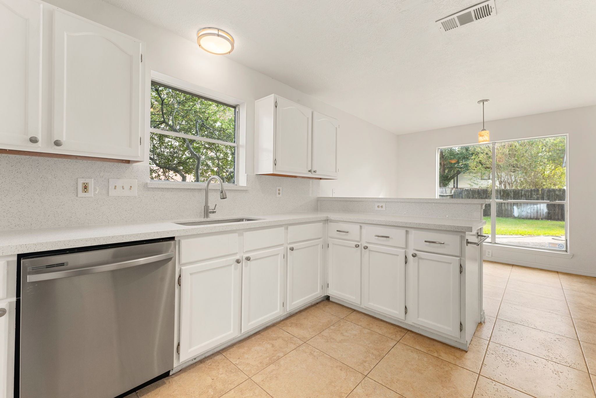3522 Southdown Drive, Pearland, TX 77584