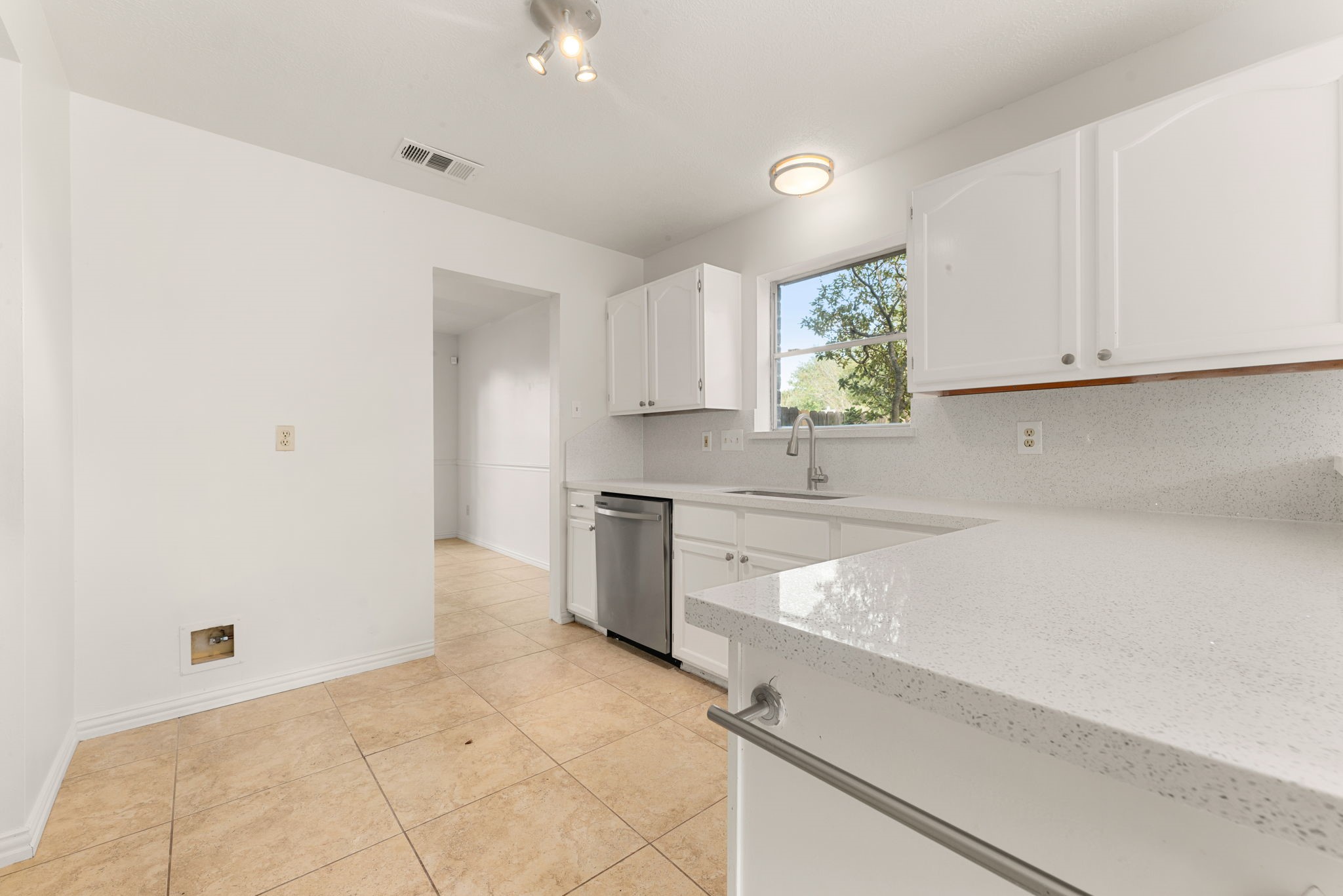 3522 Southdown Drive, Pearland, TX 77584