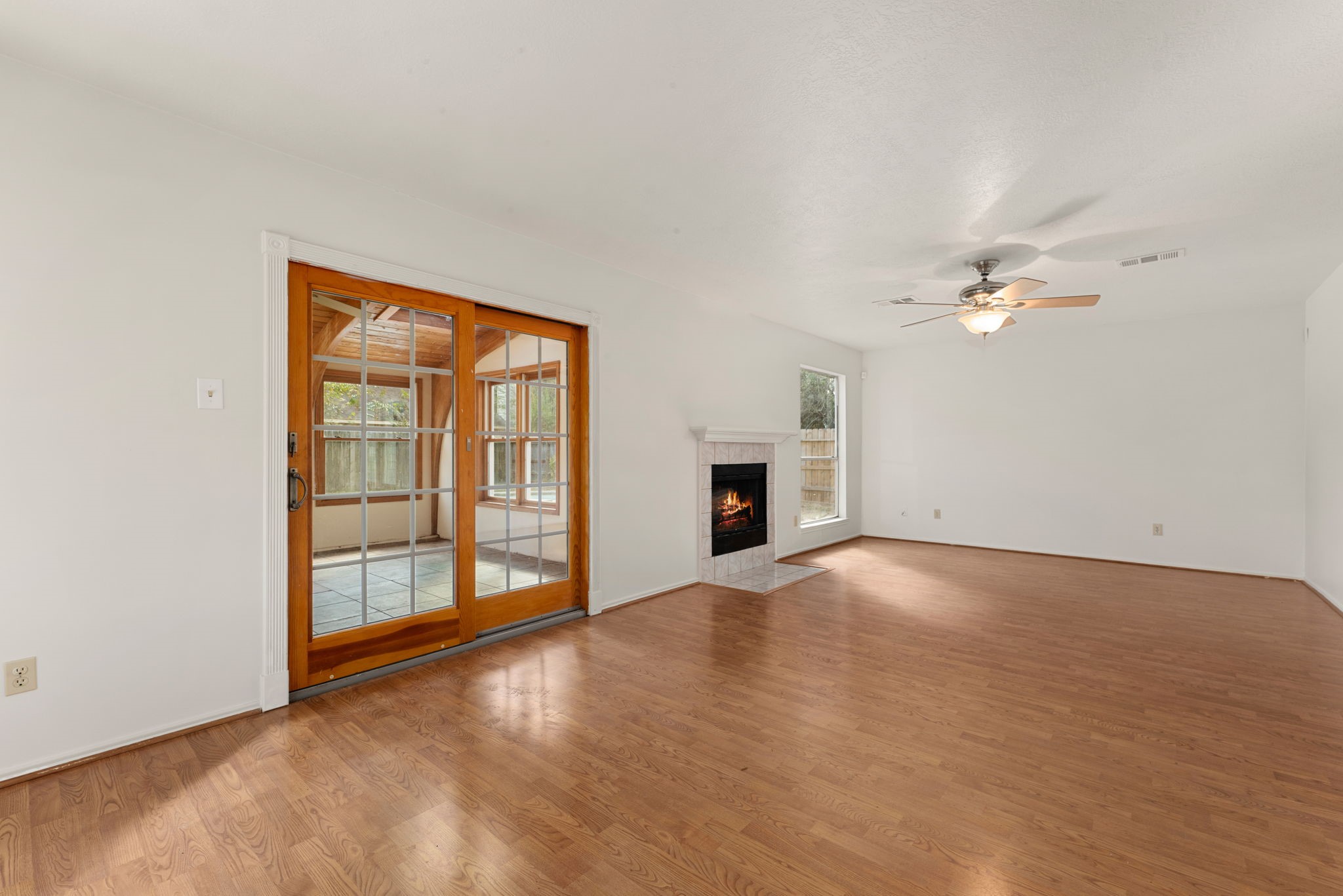 3522 Southdown Drive, Pearland, TX 77584