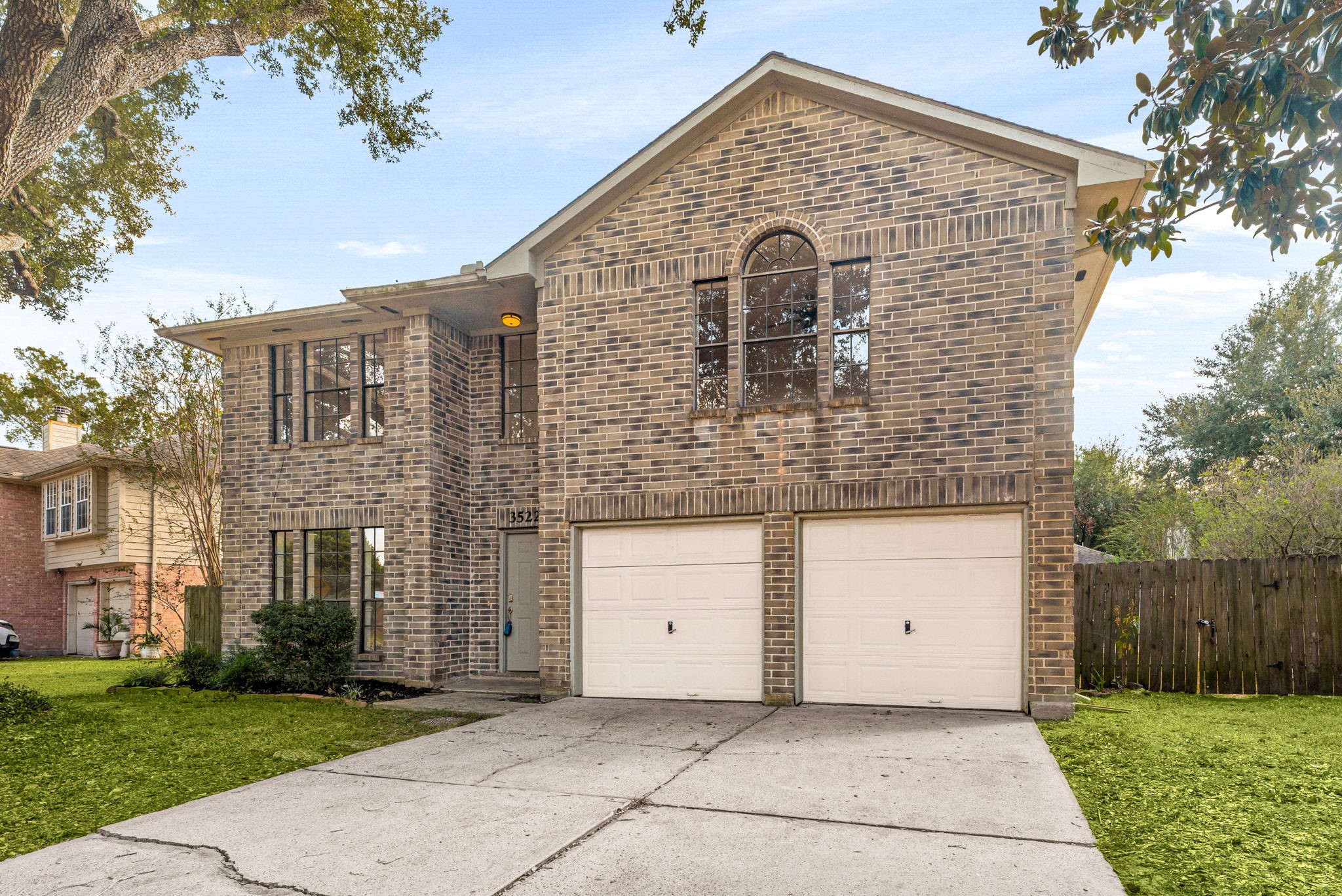 3522 Southdown Drive, Pearland, TX 77584