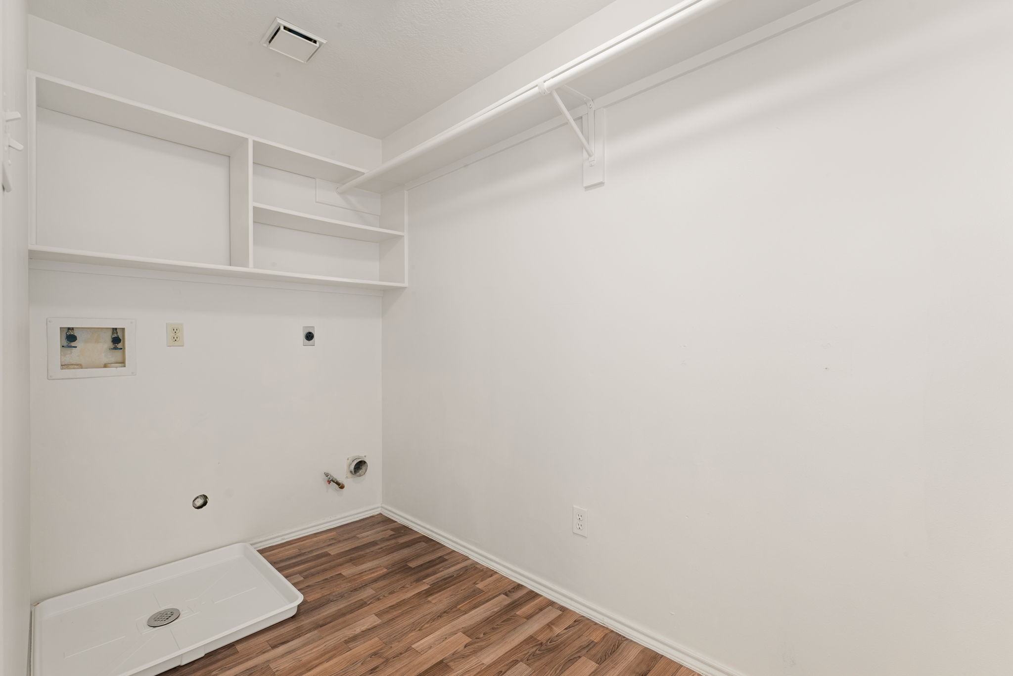 3522 Southdown Drive, Pearland, TX 77584
