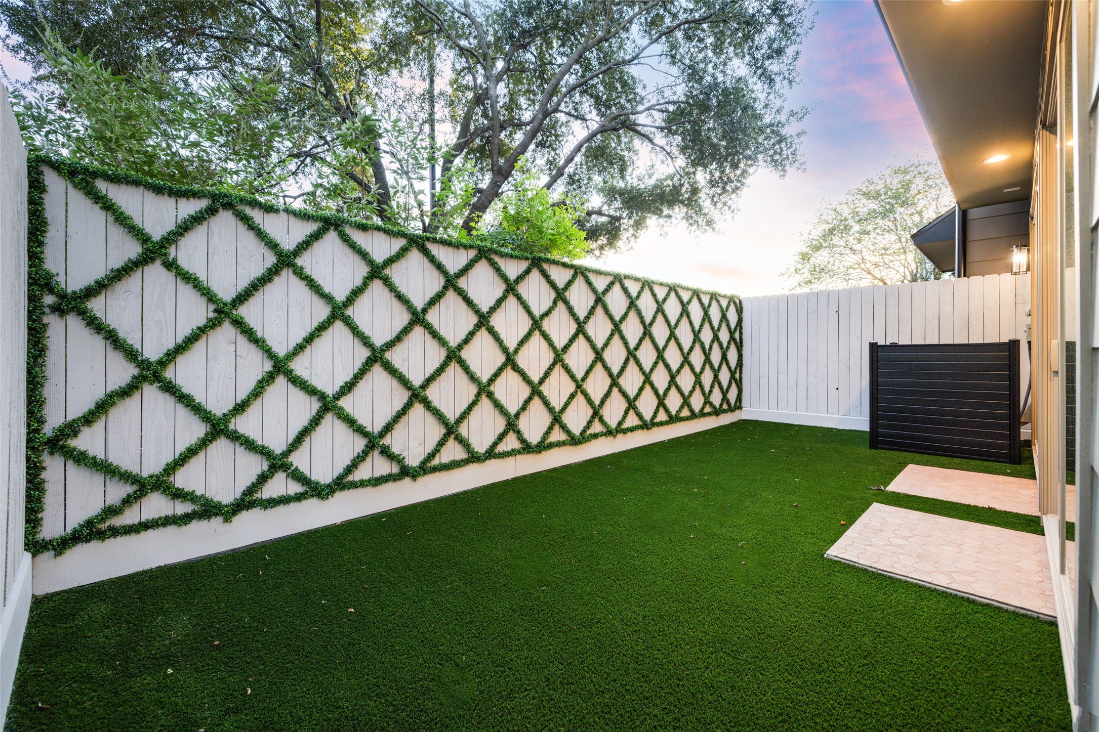 2323 RICHTON Street, Houston, TX 77098