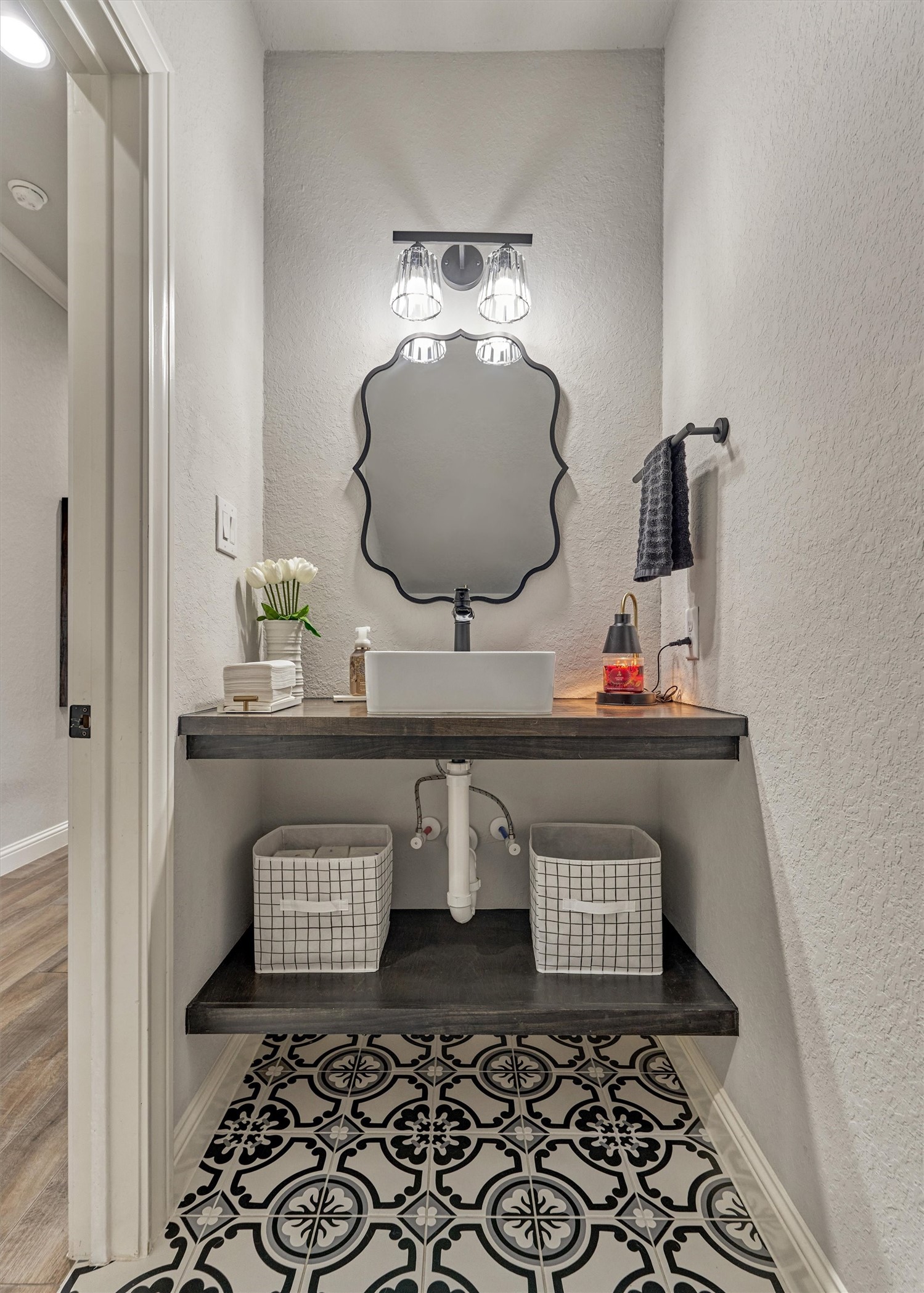 Downstairs half bathroom