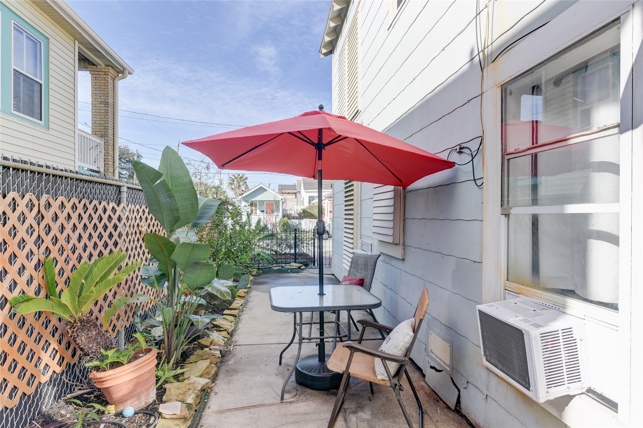 1206 17th Street, #B, Galveston, TX 77550