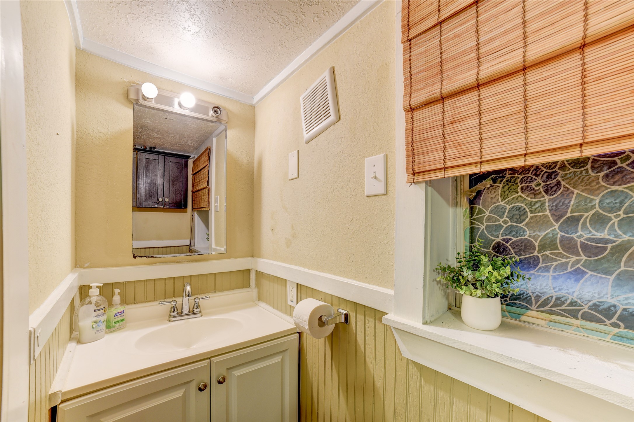 1206 17th Street, #B, Galveston, TX 77550