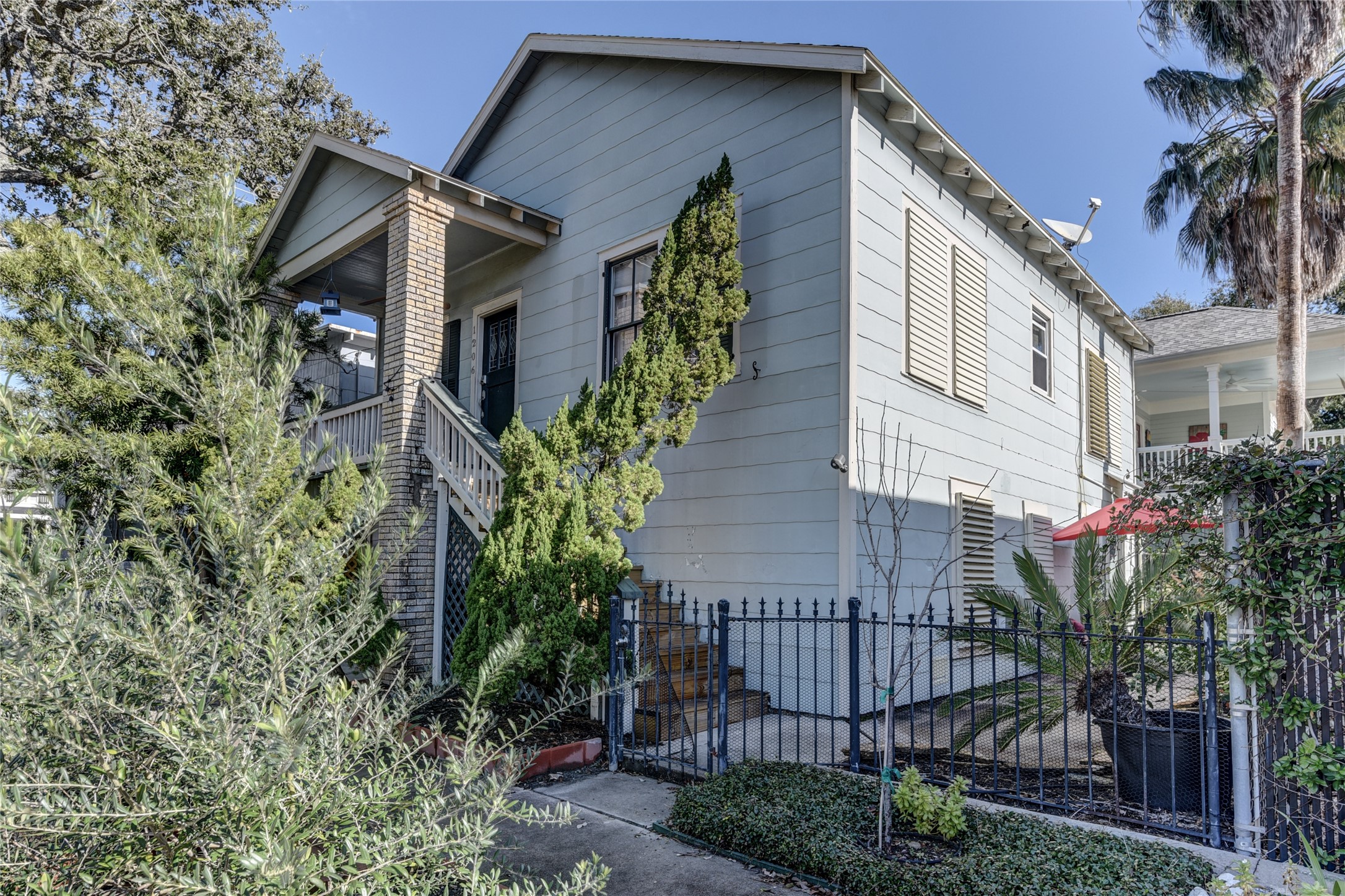 1206 17th Street, #B, Galveston, TX 77550