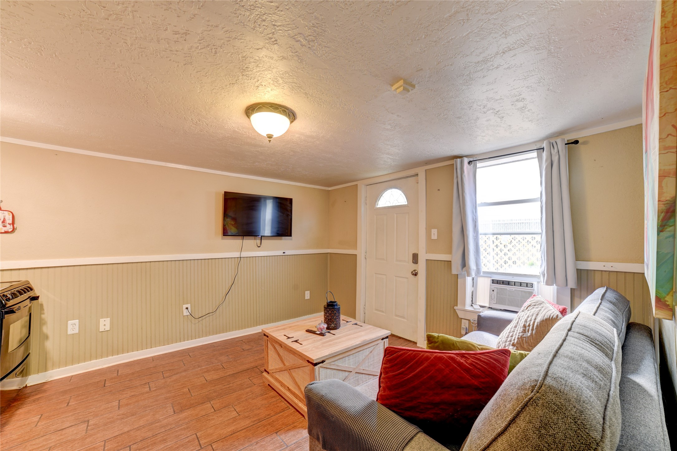 1206 17th Street, #B, Galveston, TX 77550